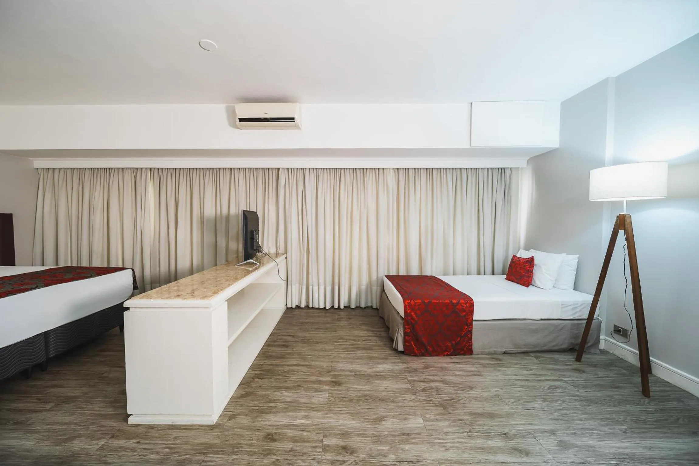 Bed in Hotel Victoria Villa Curitiba by Nacional Inn