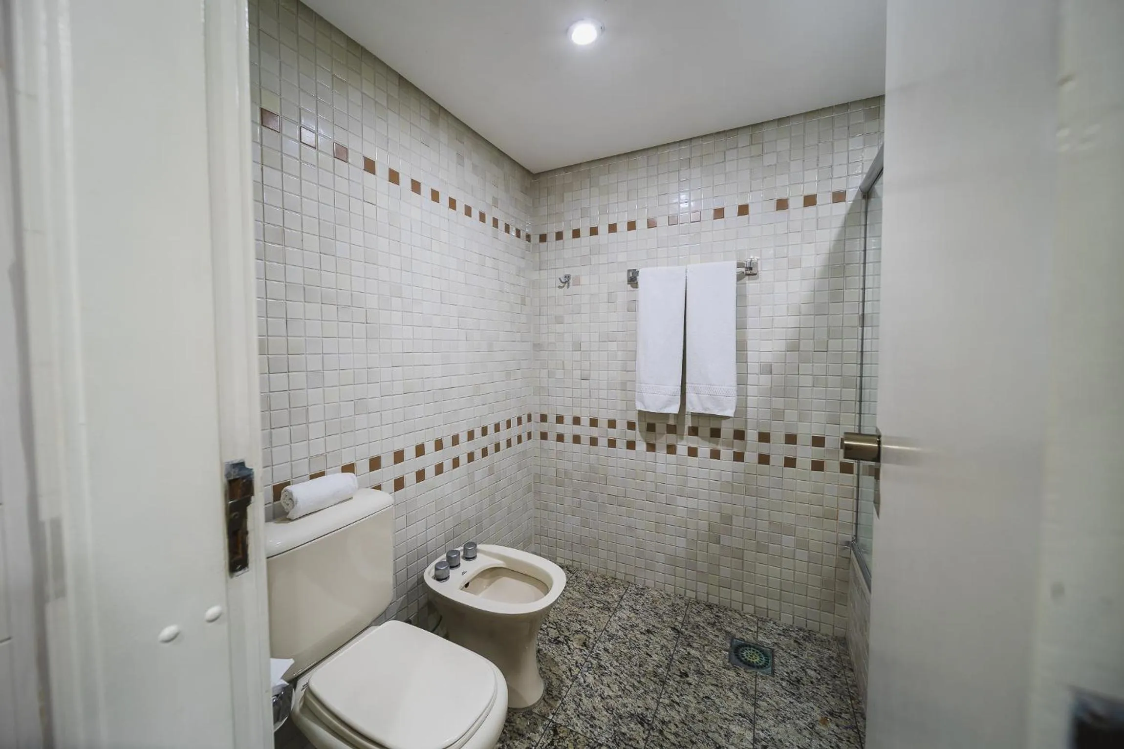 Bathroom in Hotel Victoria Villa Curitiba by Nacional Inn