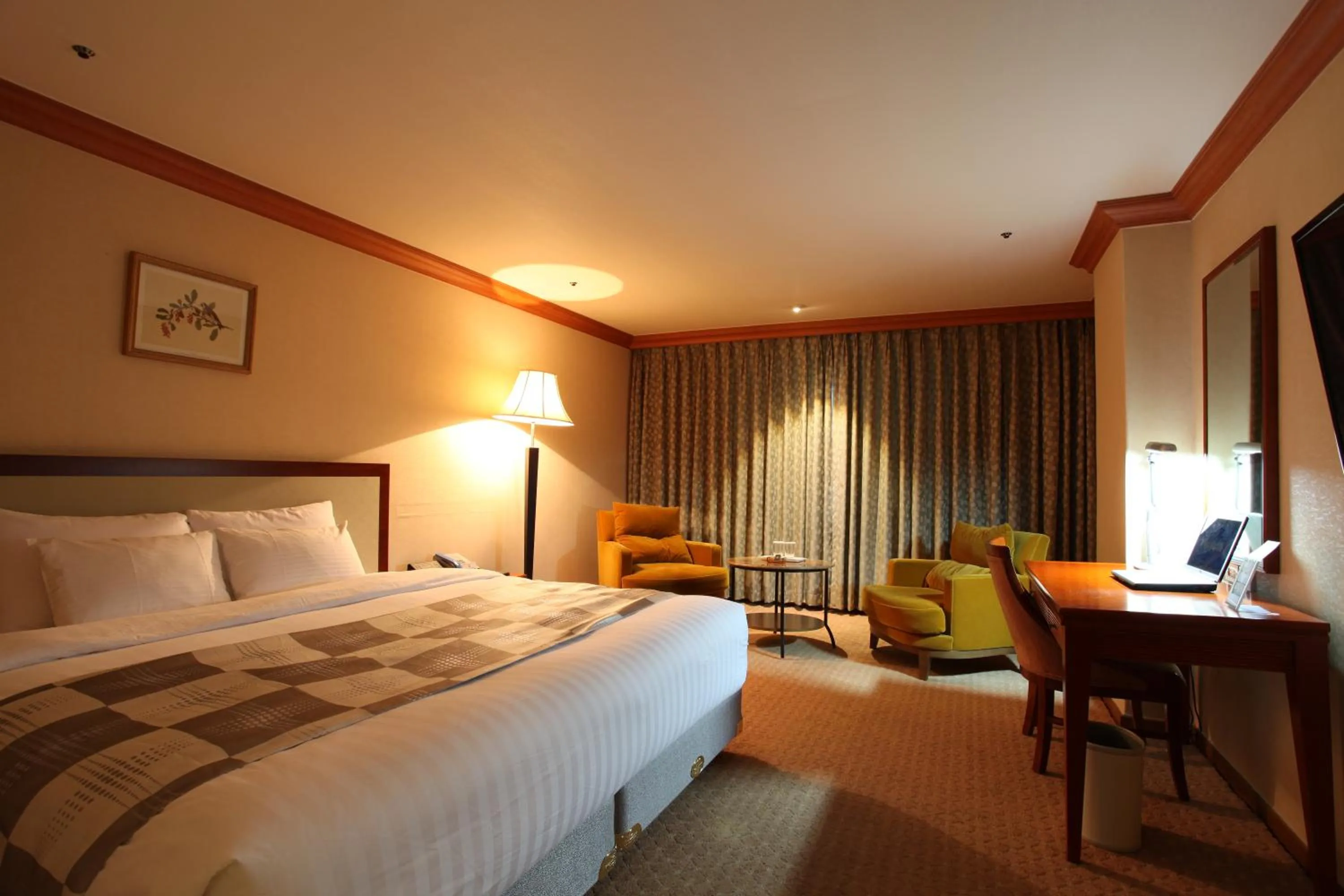 Photo of the whole room, Bed in Hotel International Changwon