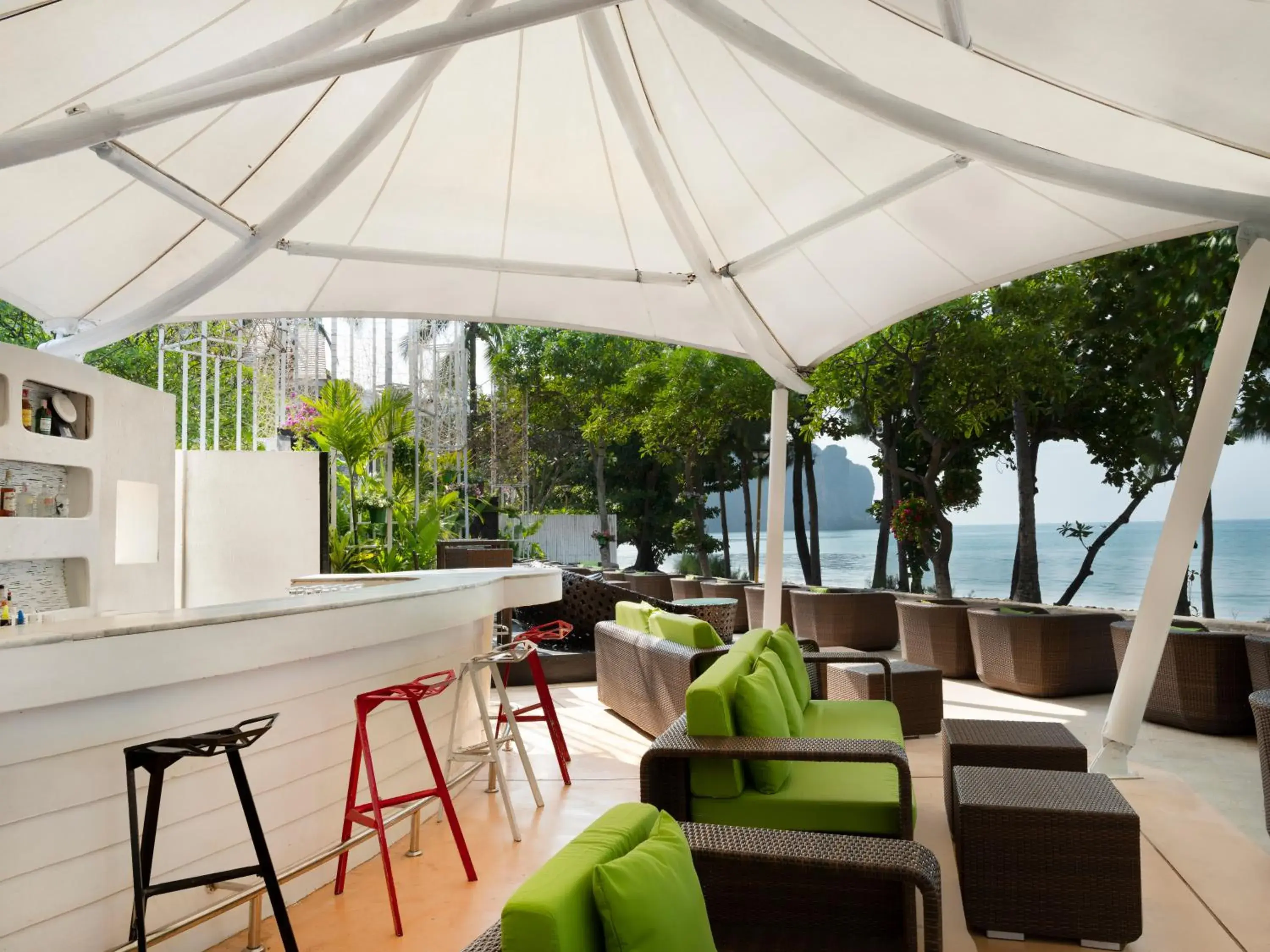 Lounge or bar in Aonang Villa Resort I Beach Front Lounge or bar in Aonang Villa Resort I Beach Front