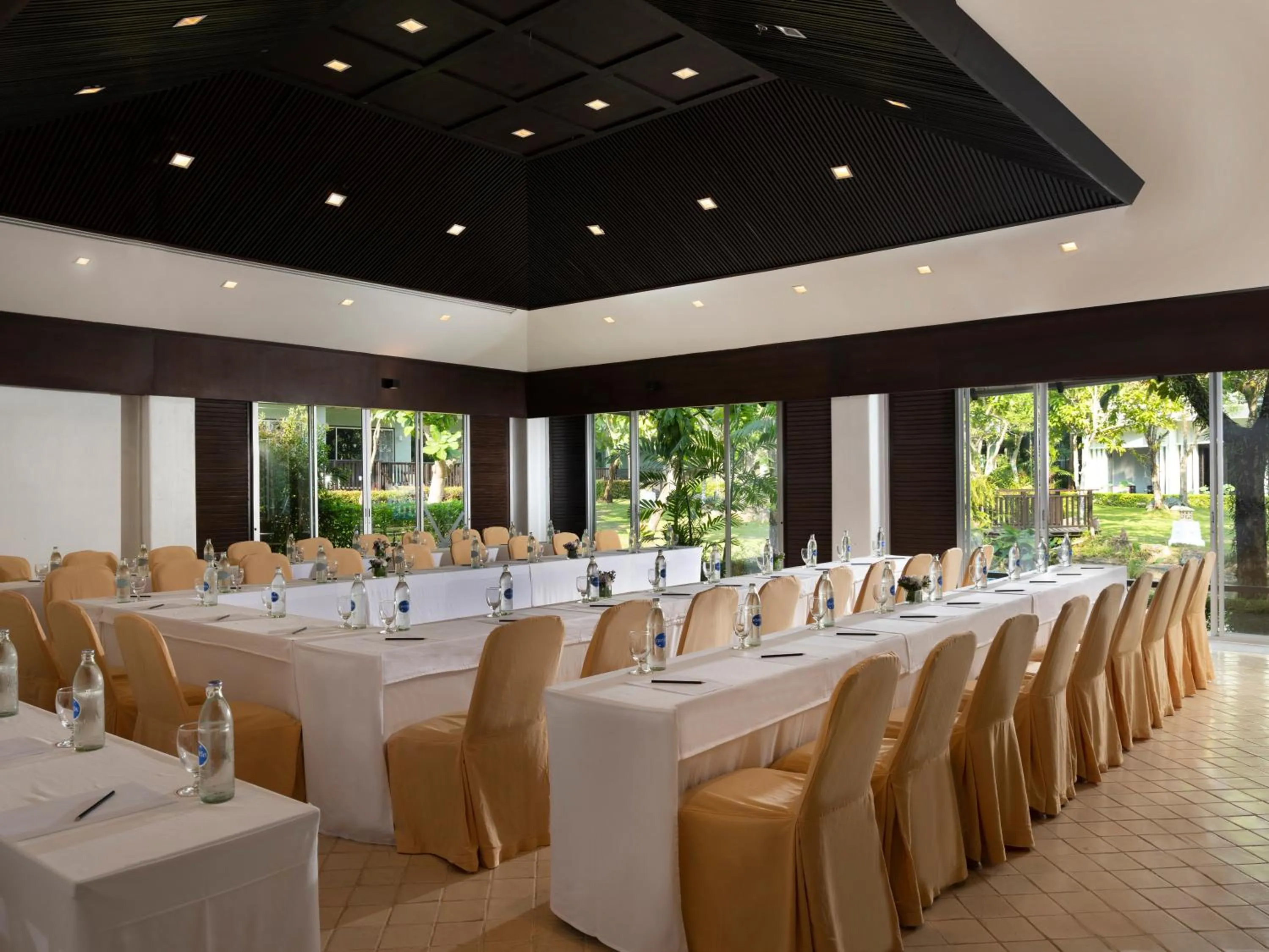 Meeting/conference room in Aonang Villa Resort I Beach Front