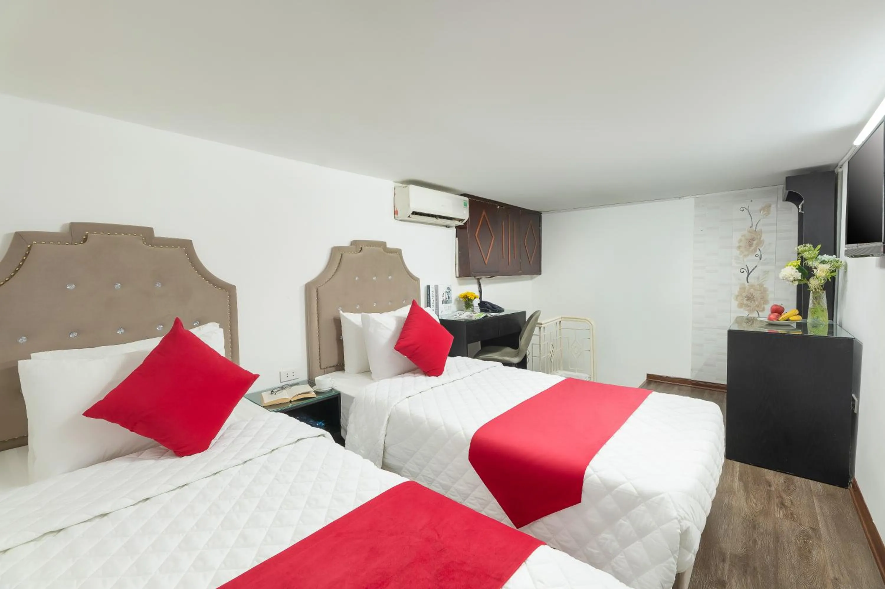 Bedroom, Bed in Golden Time Hostel 3