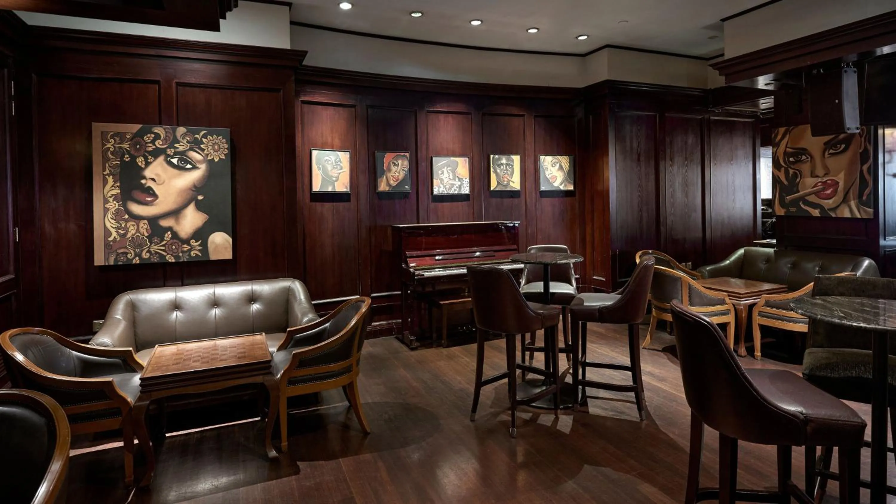 Lounge or bar in InterContinental Kuala Lumpur by IHG