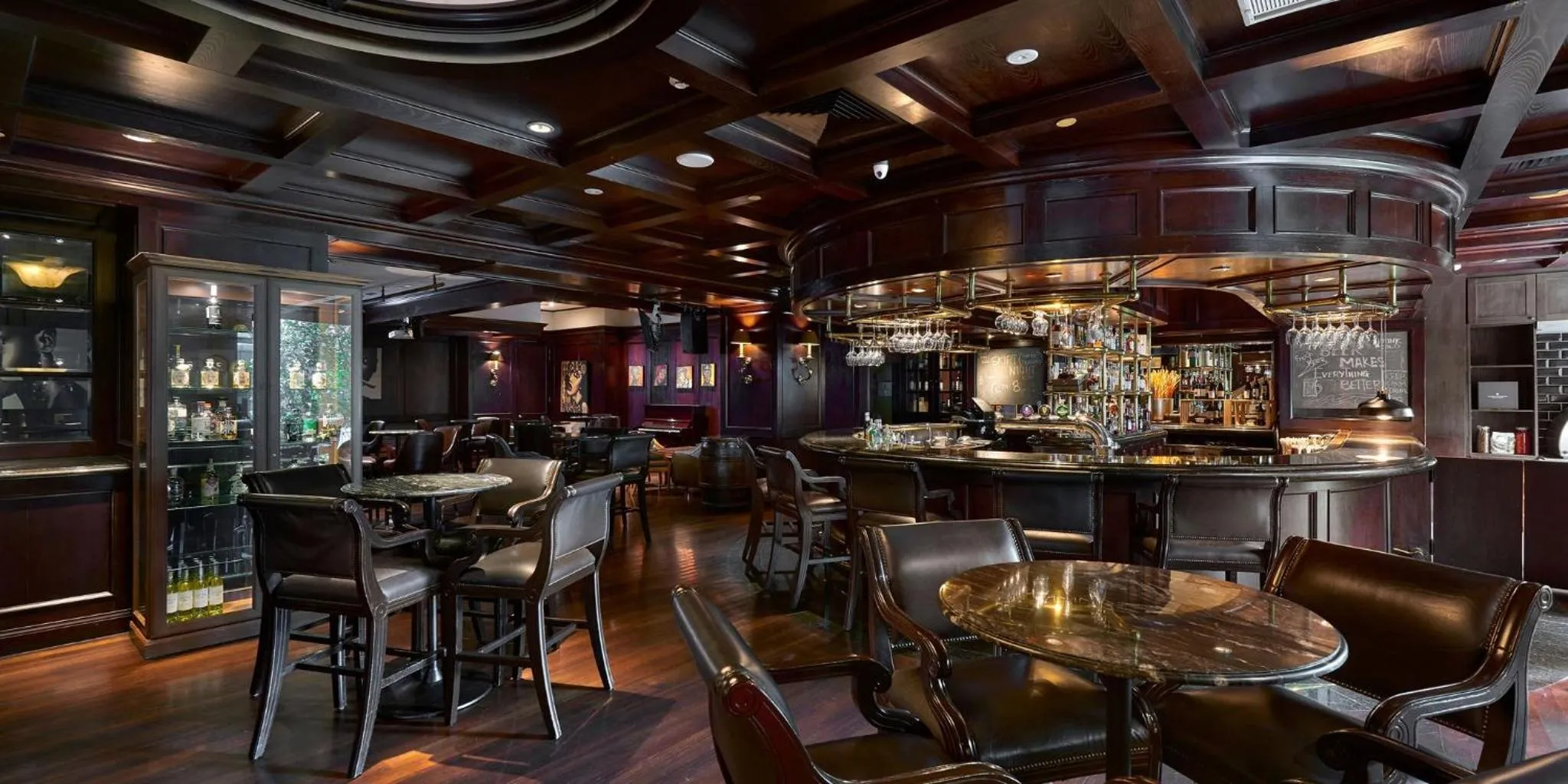 Lounge or bar in InterContinental Kuala Lumpur by IHG