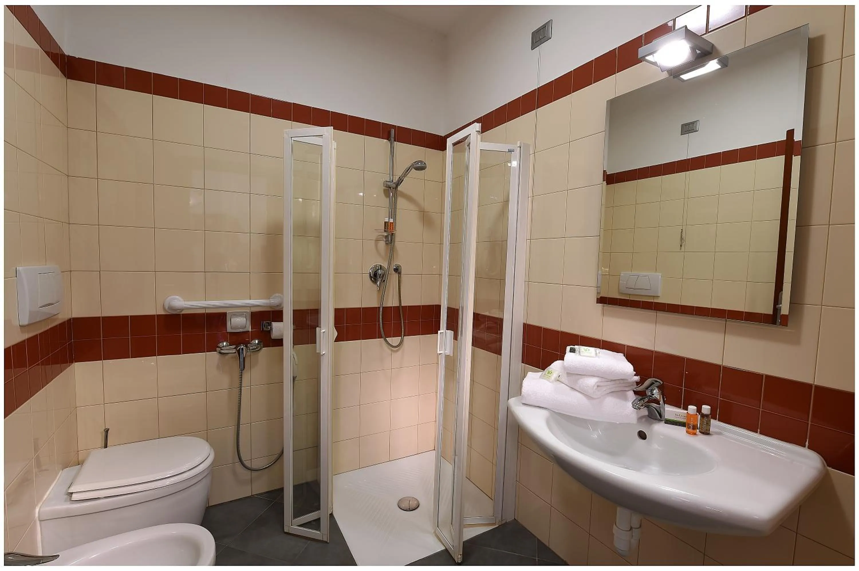 Shower in Hotel Rioverde