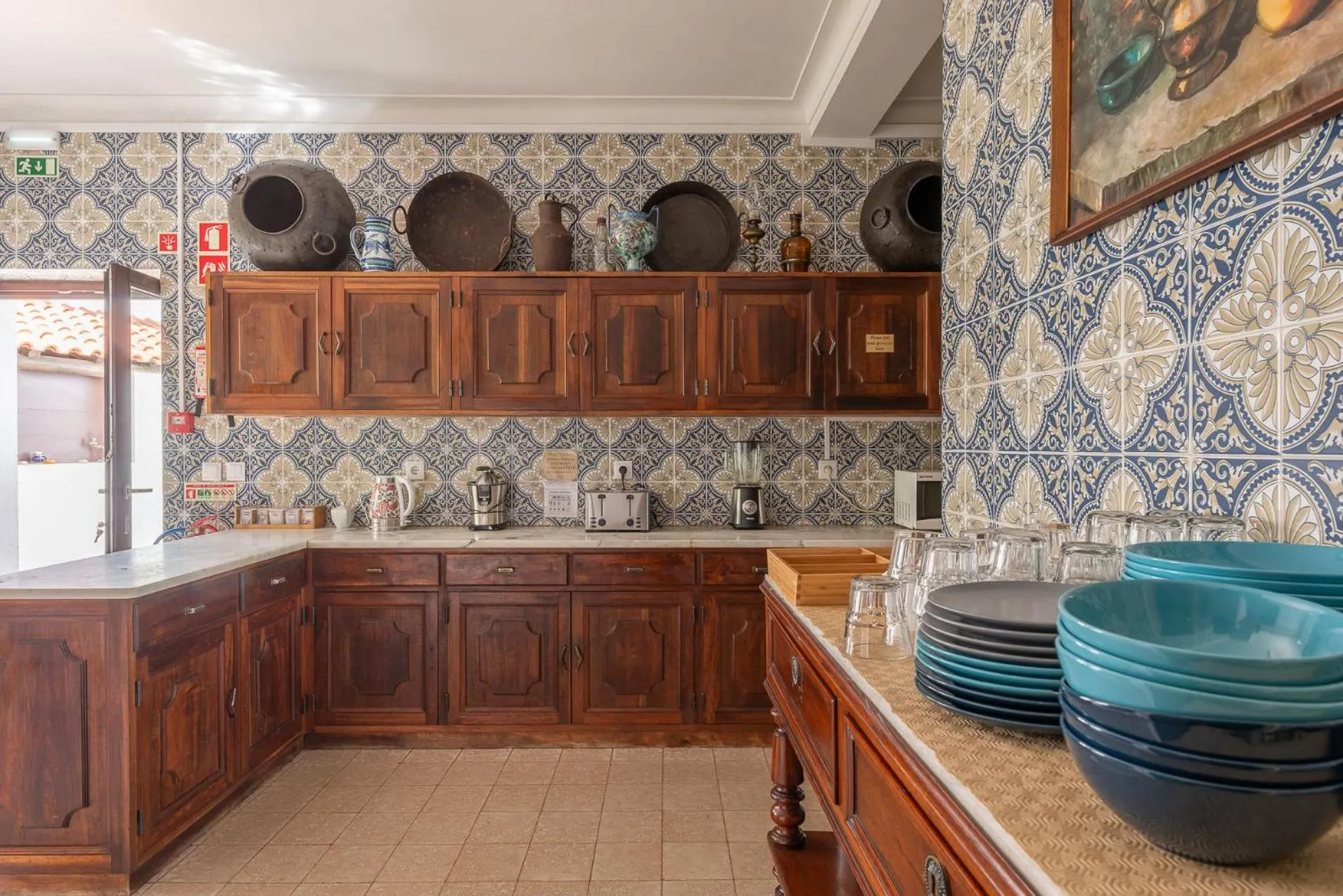 Kitchen or kitchenette in Casa dos Arcos - Charm Guesthouse