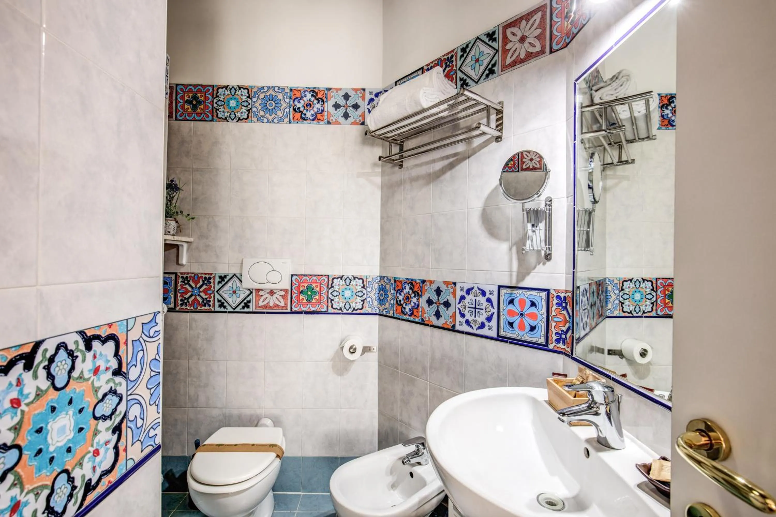 Bathroom in Santamaria Inn