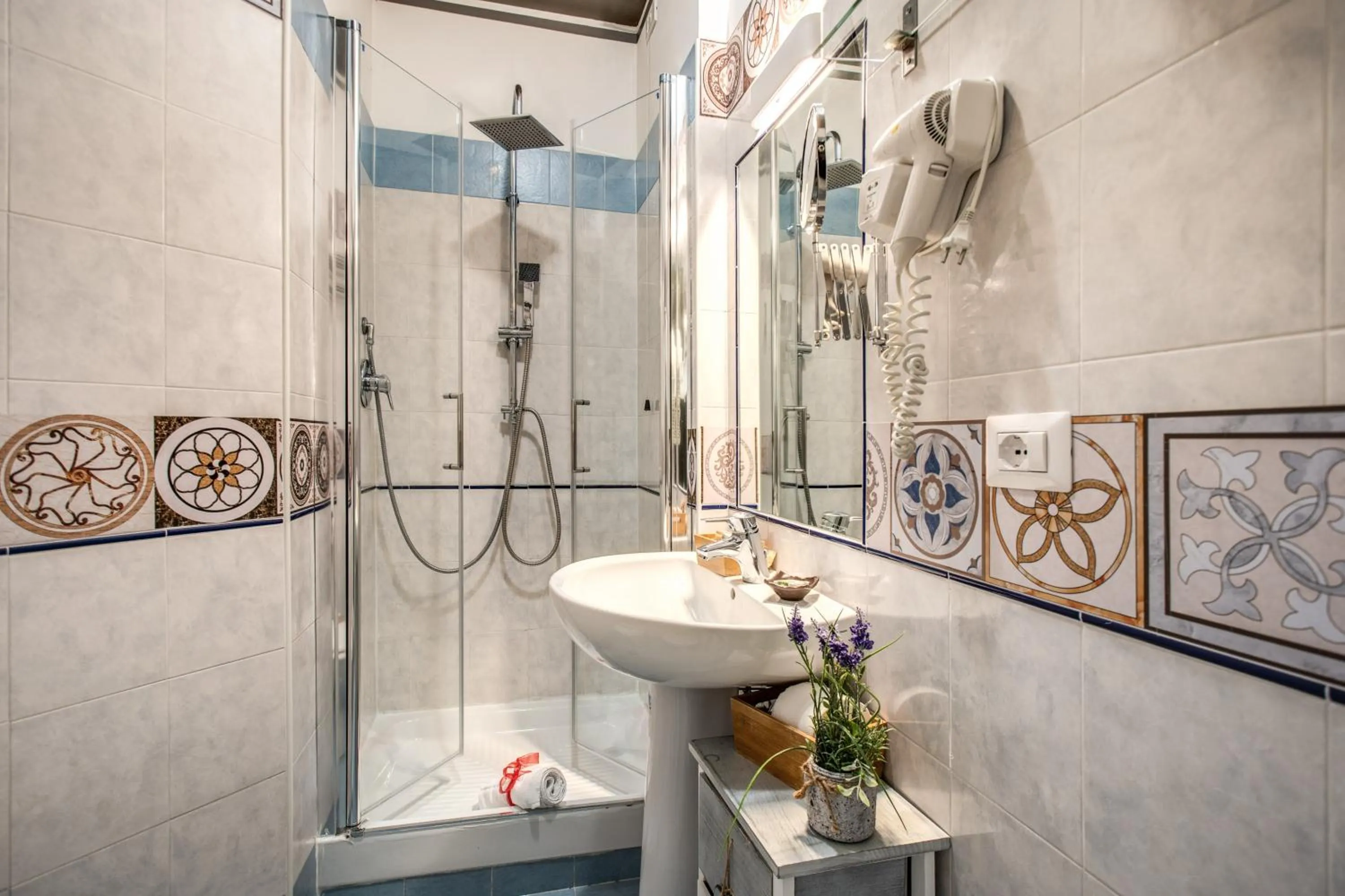 Bathroom in Santamaria Inn