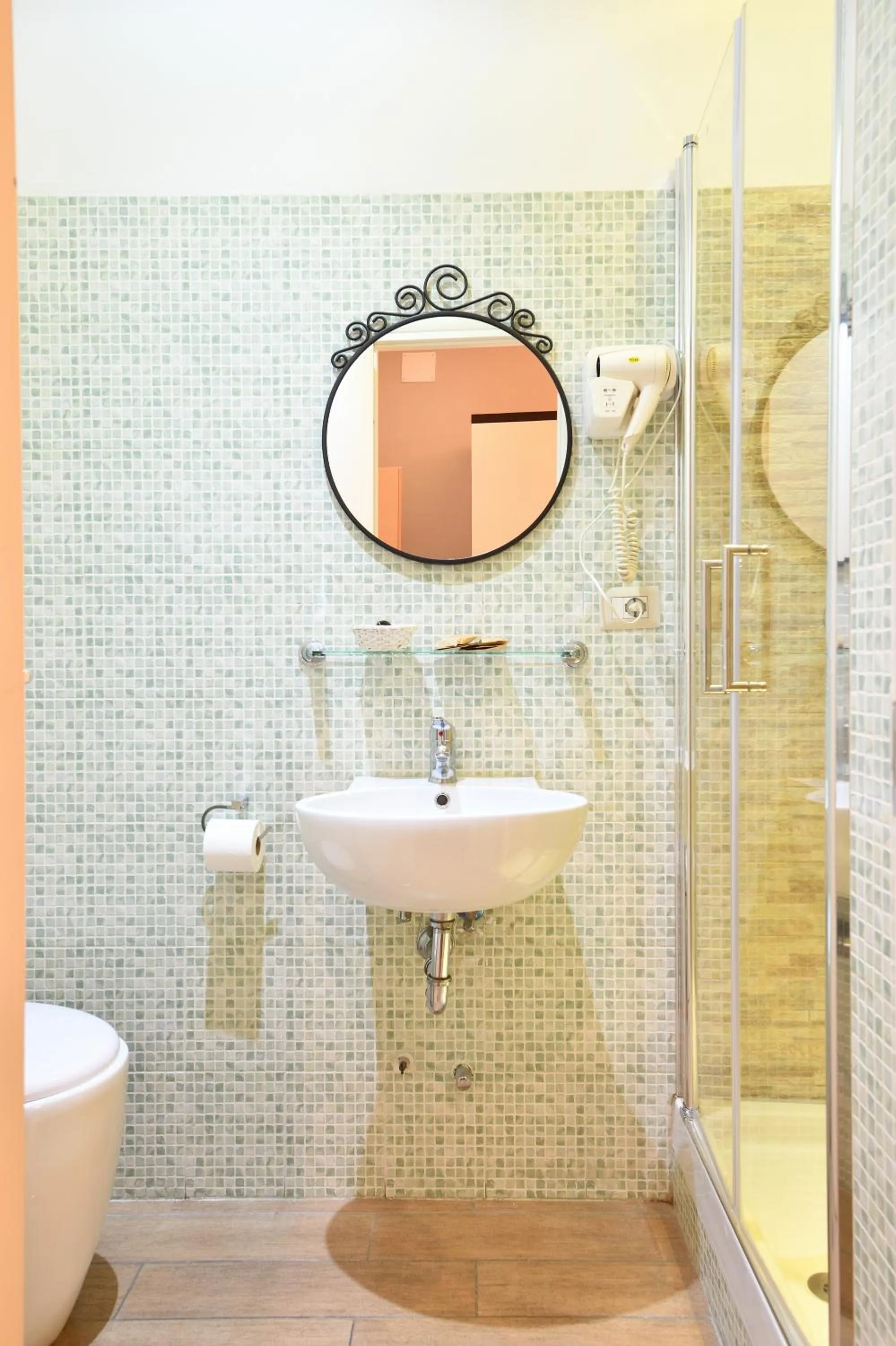 Bathroom in Santamaria Inn