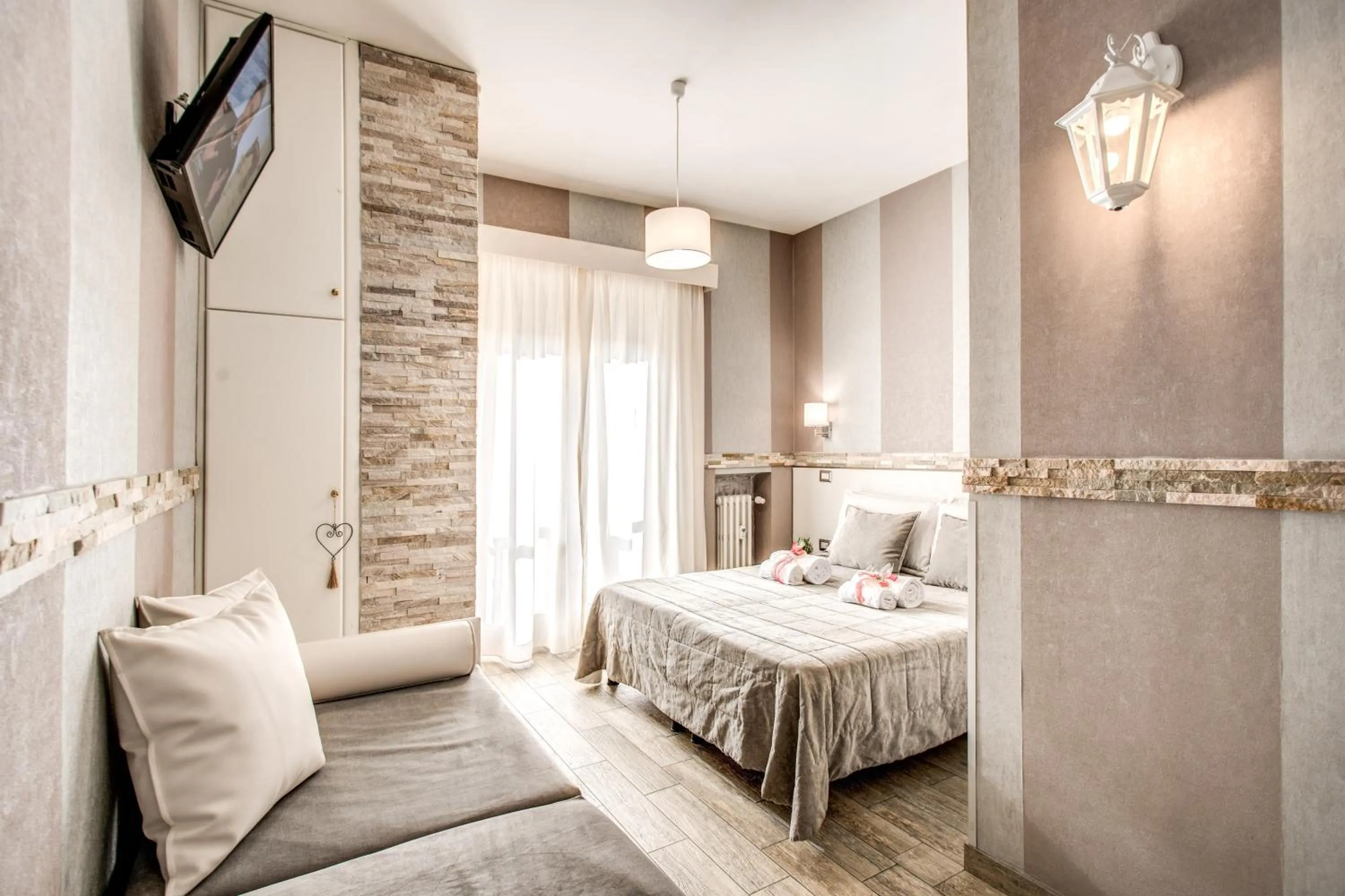 Photo of the whole room, Bed in Santamaria Inn