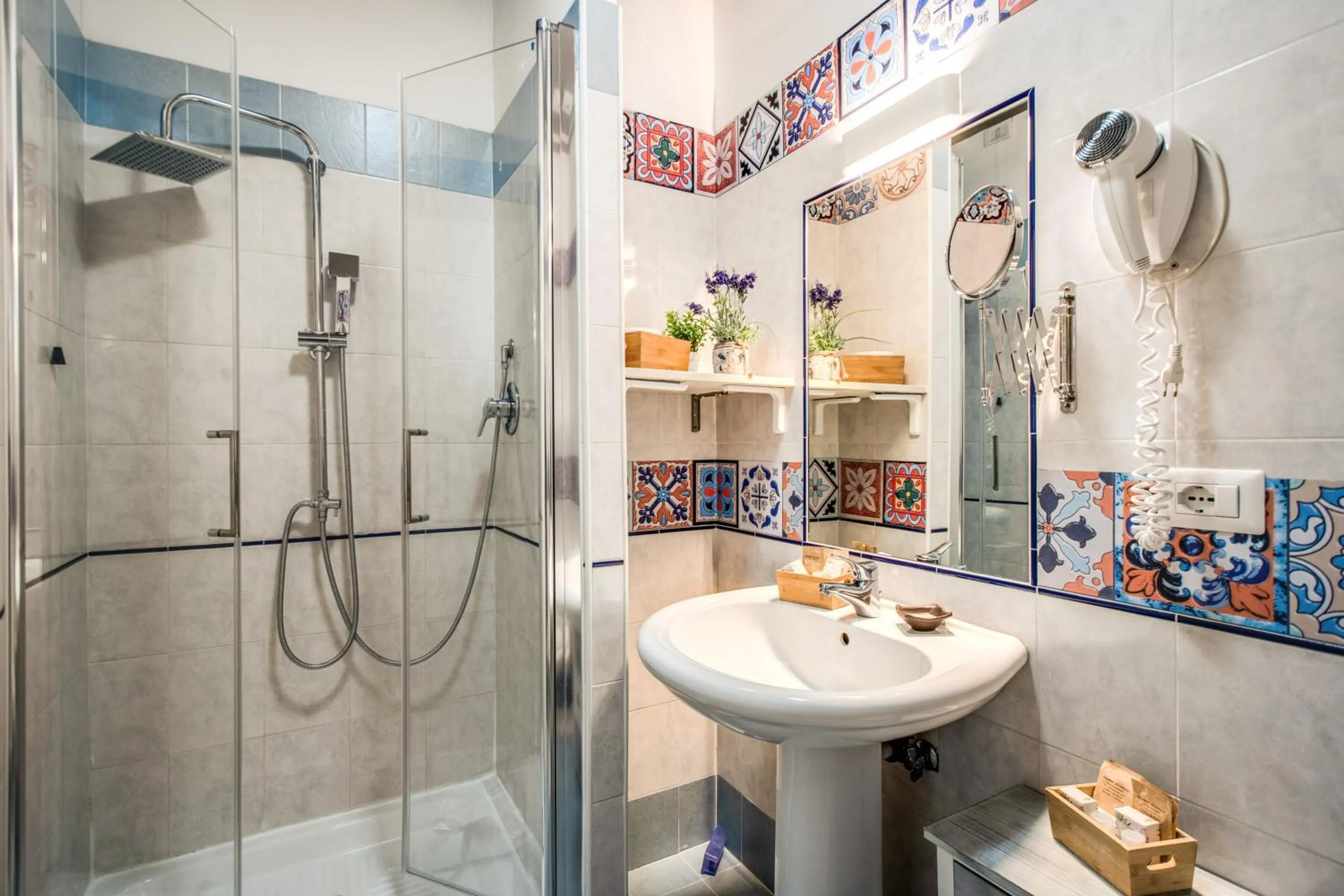 Bathroom in Santamaria Inn