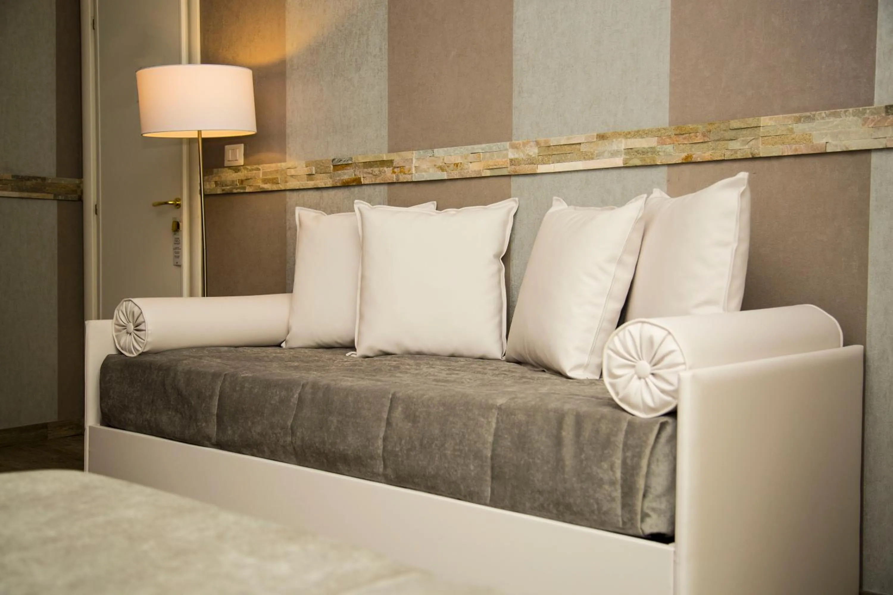 Photo of the whole room, Bed in Santamaria Inn