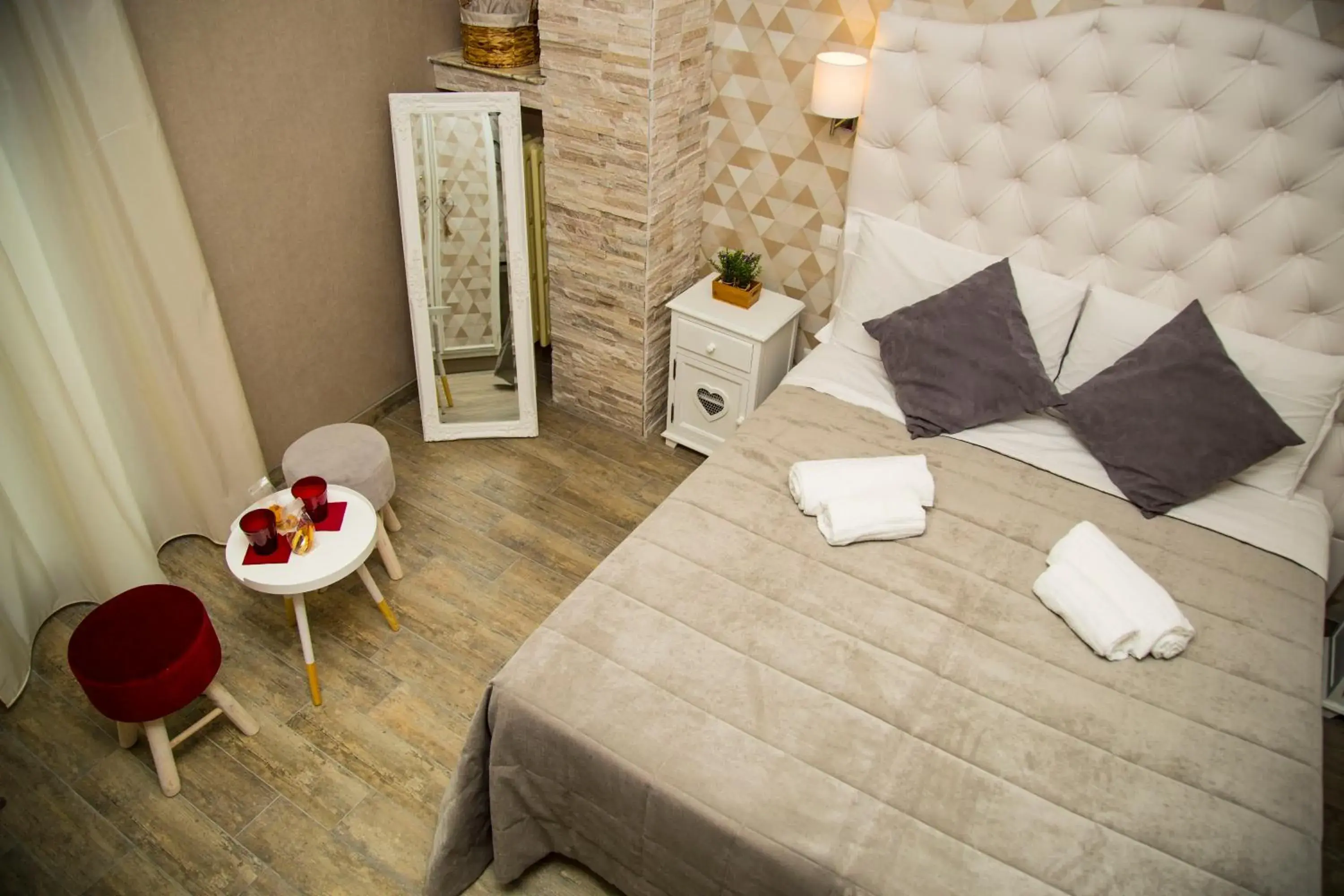 Food and drinks, Bed in Santamaria Inn Food and drinks, Bed in Santamaria Inn