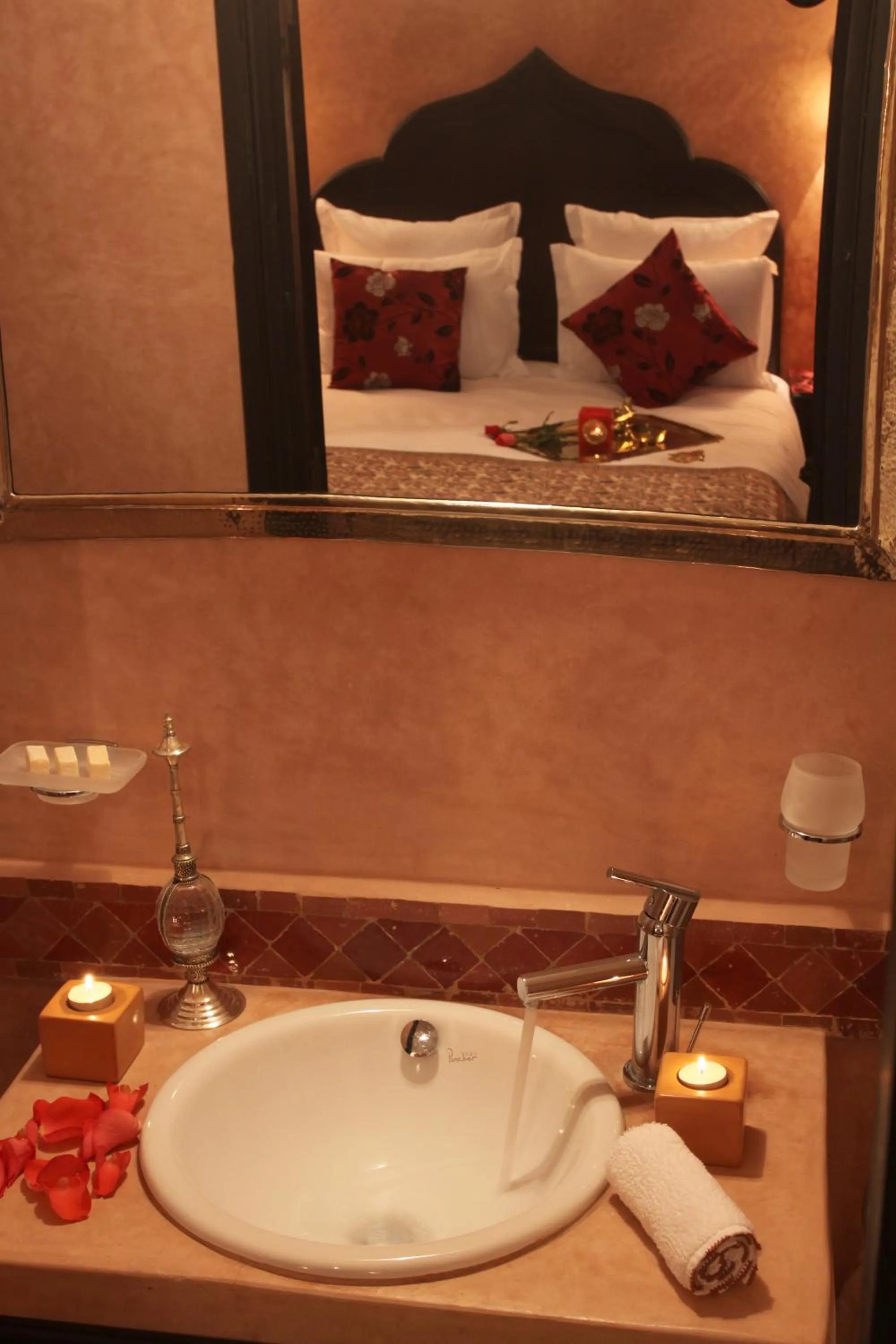 Shower in Riad Nesma Suites & Spa