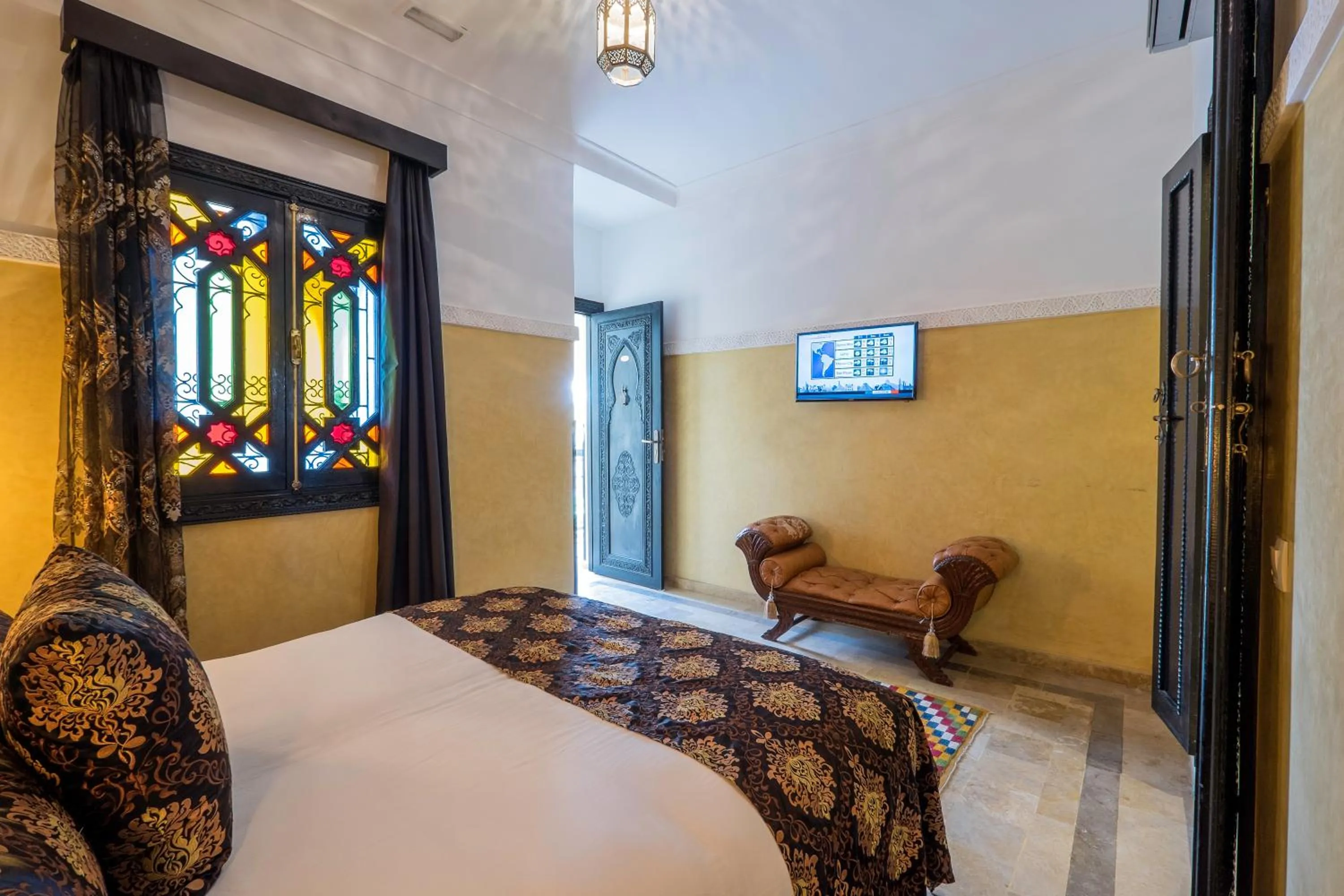 Day, Bed in Riad Nesma Suites & Spa