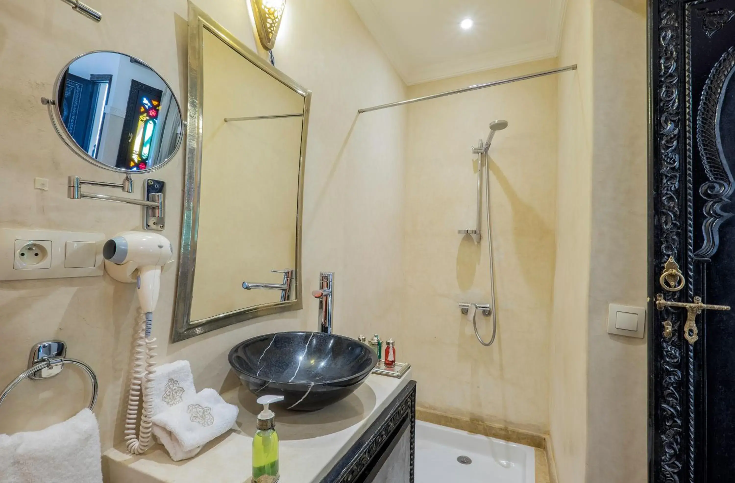 Single Room with Bathroom in Riad Nesma Suites & Spa Single Room with Bathroom in Riad Nesma Suites & Spa