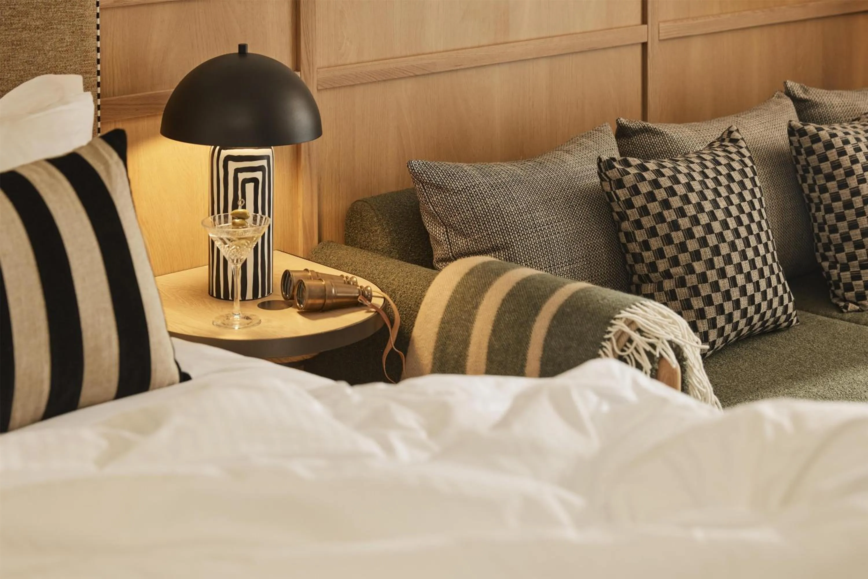 Bedroom, Bed in QT Queenstown