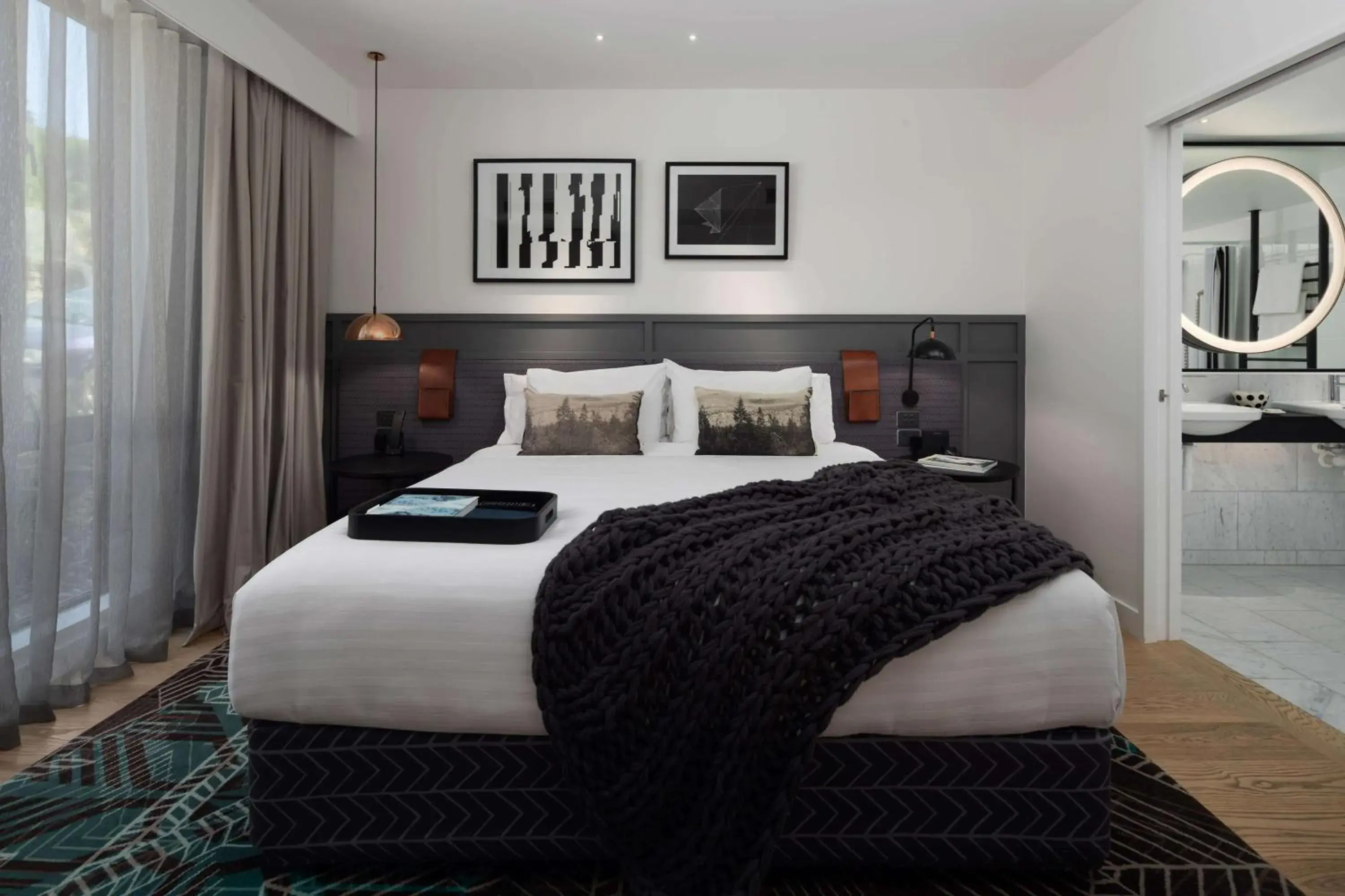 Bedroom, Bed in QT Queenstown Bedroom, Bed in QT Queenstown