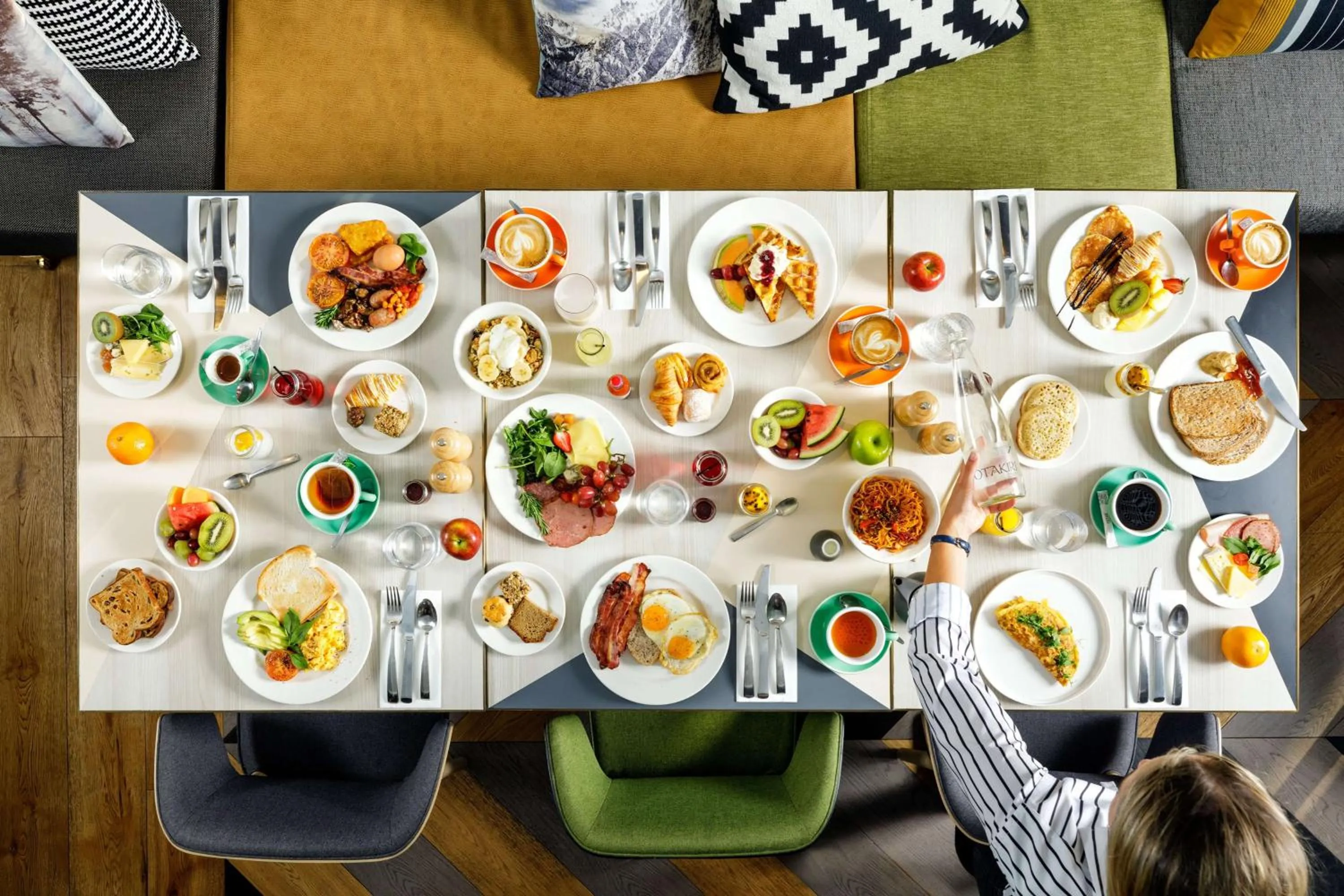 Breakfast in QT Queenstown