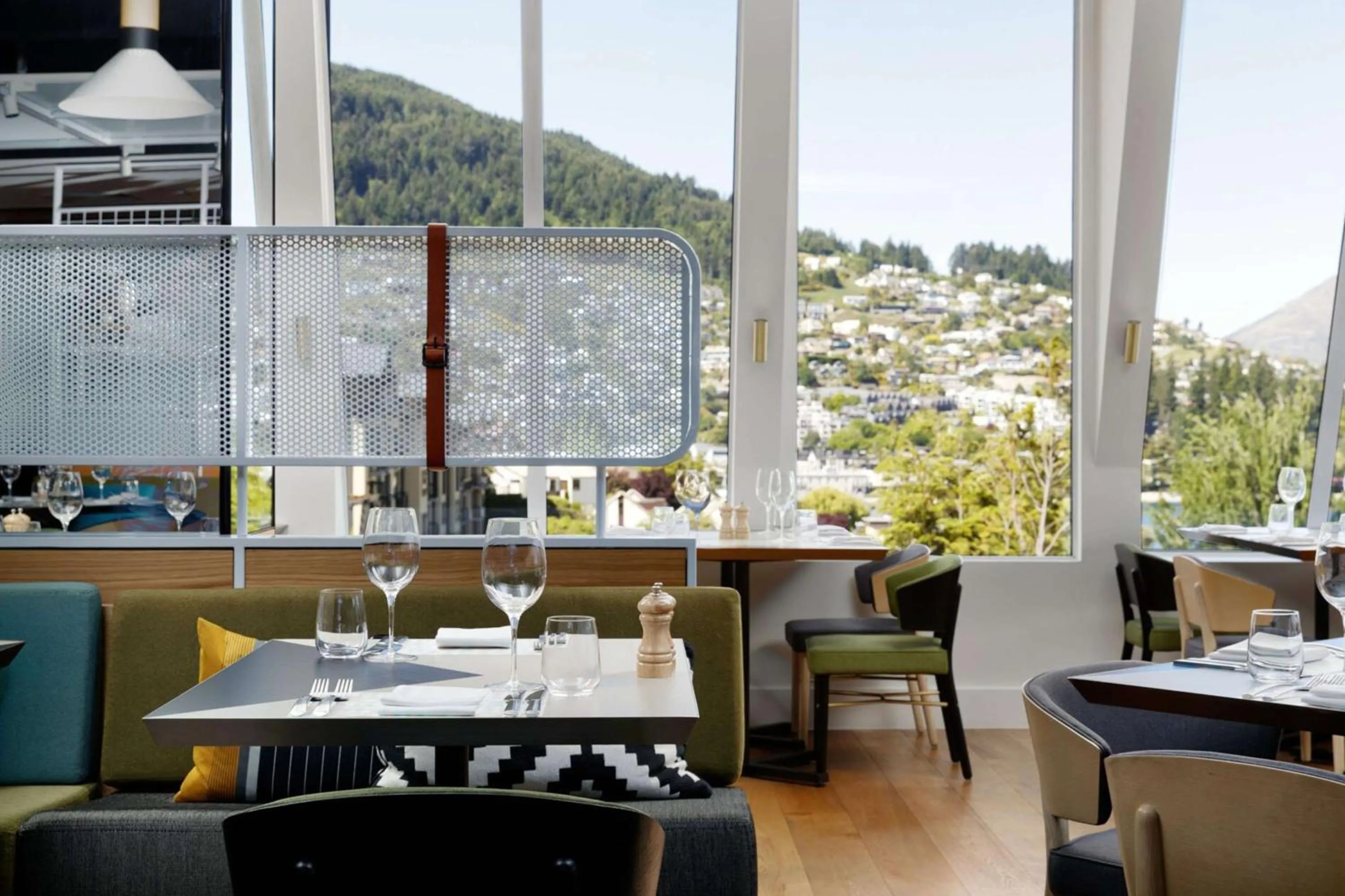 Restaurant/places to eat in QT Queenstown