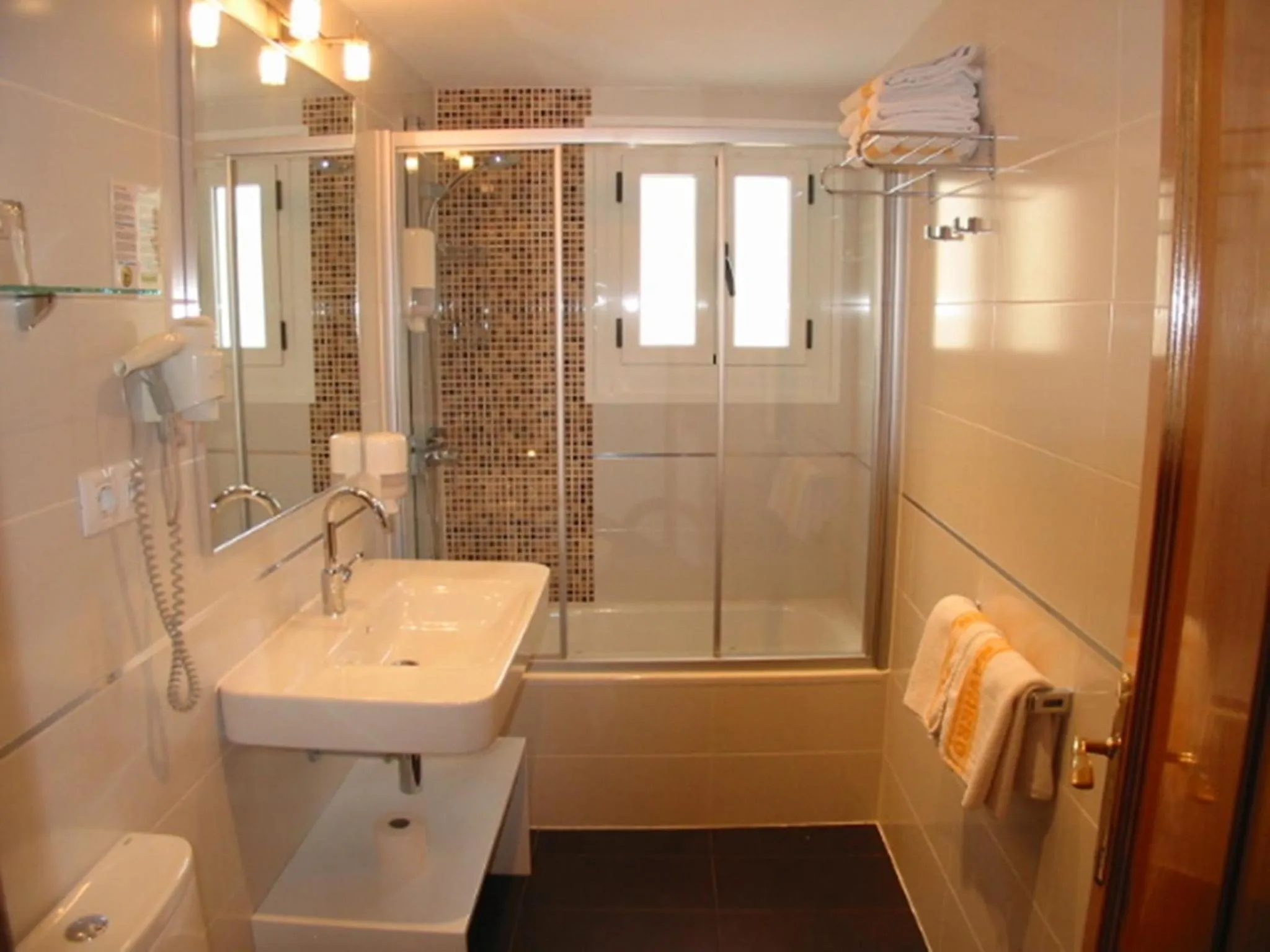 Bathroom in Hotel Navarro