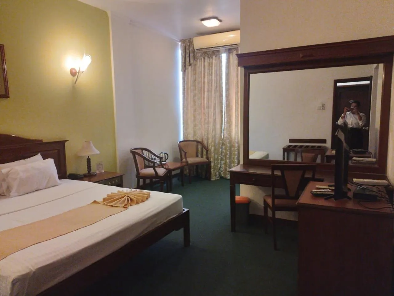 Bedroom, Bed in Hotel Sapphire