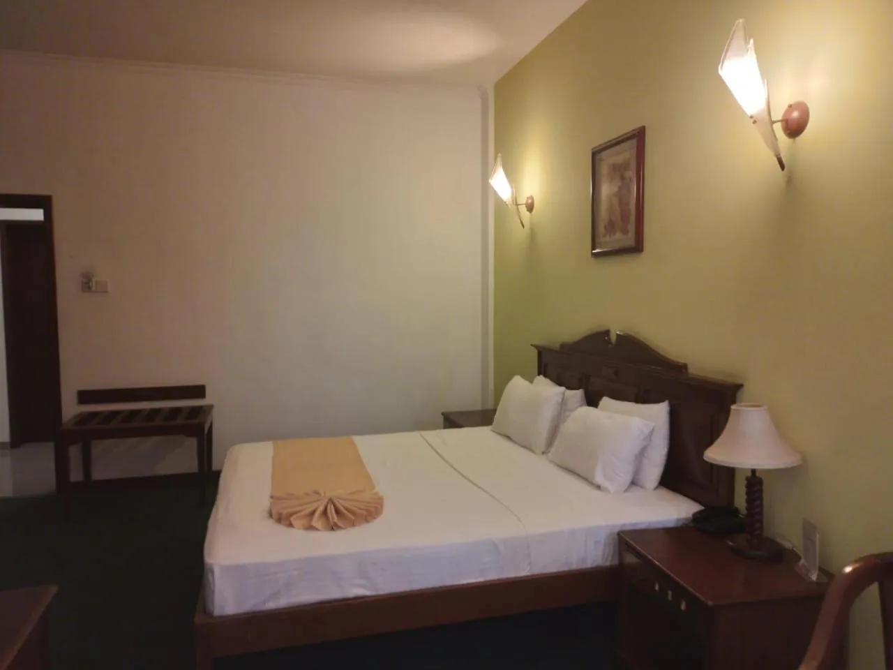 Bed in Hotel Sapphire