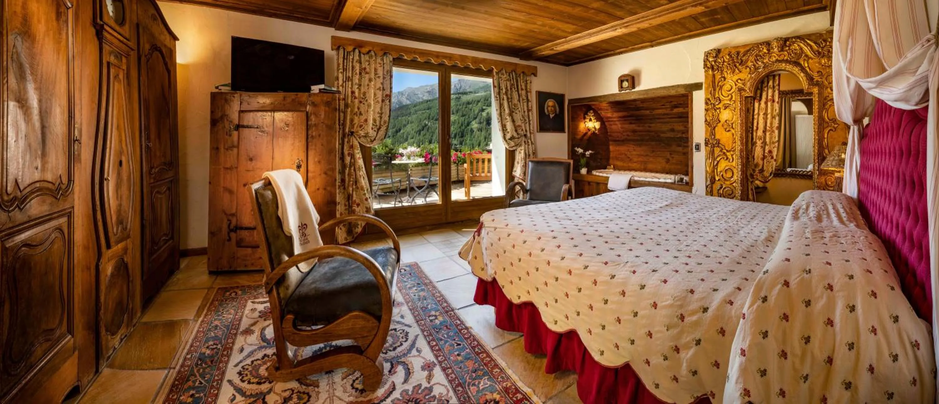 Balcony/Terrace, Bed in Bellevue Hotel & SPA