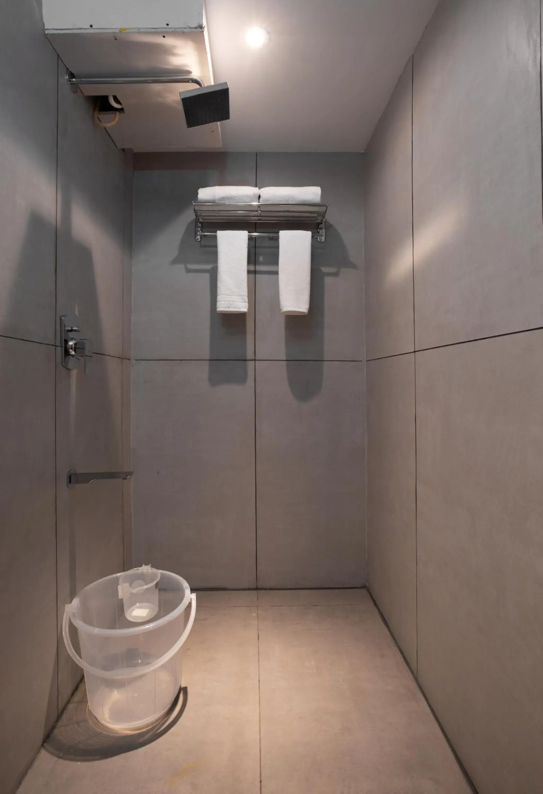 Shower in Grande Inn Trichy Shower in Grande Inn Trichy