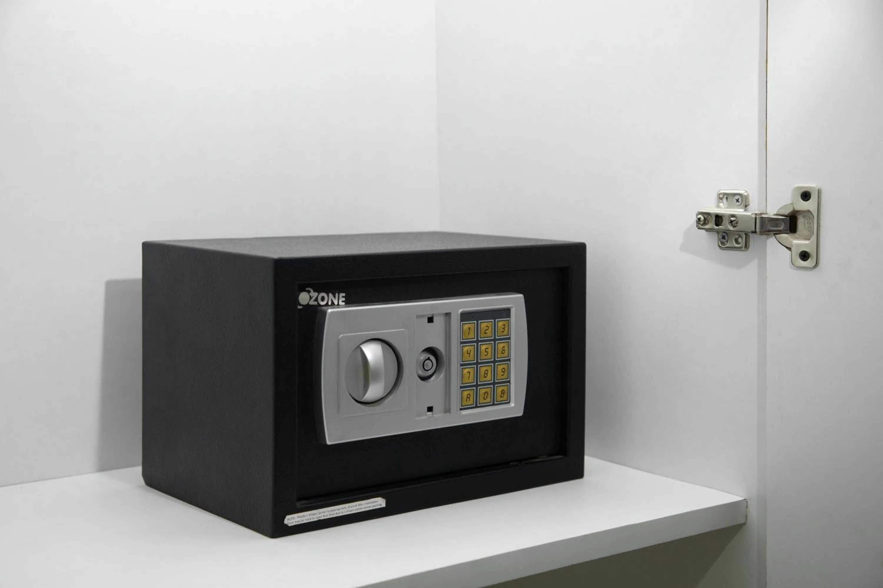 microwave in Grande Inn Trichy