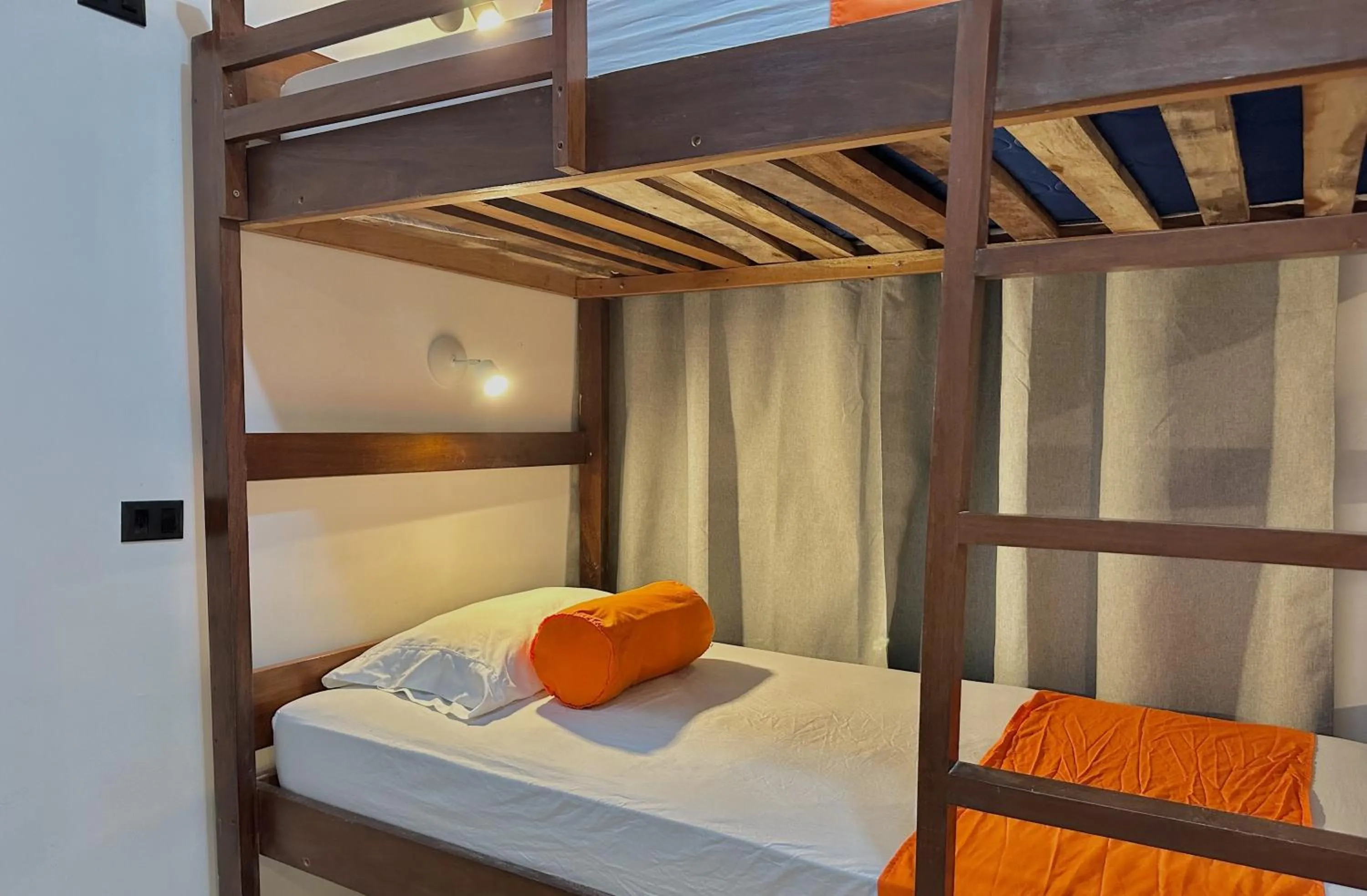 Single Bed in 4-Bed Dormitory Room in Hotel San Miguel