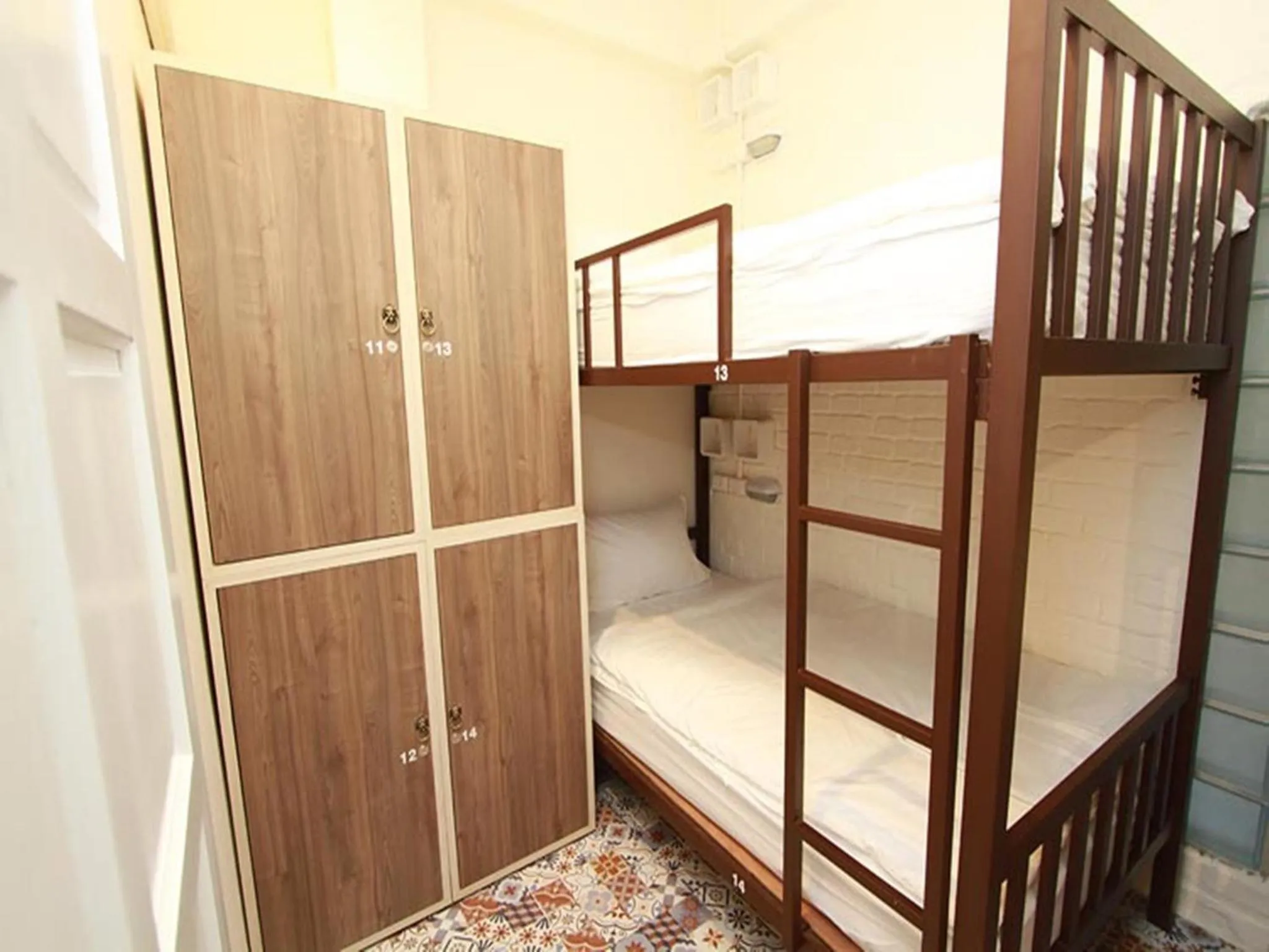 bunk bed in Sino Hostel @ Kata