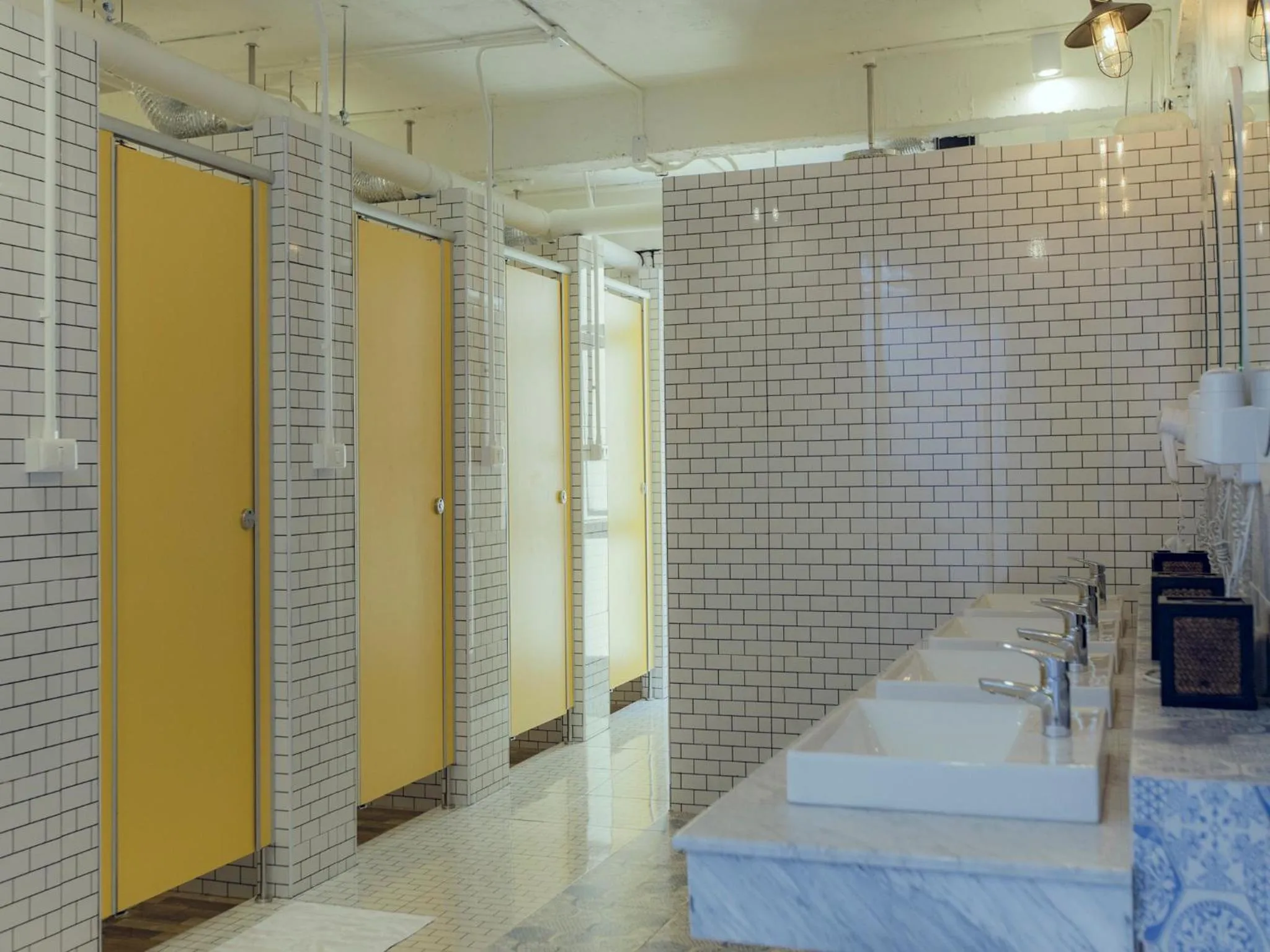 Bathroom in Sino Hostel @ Kata