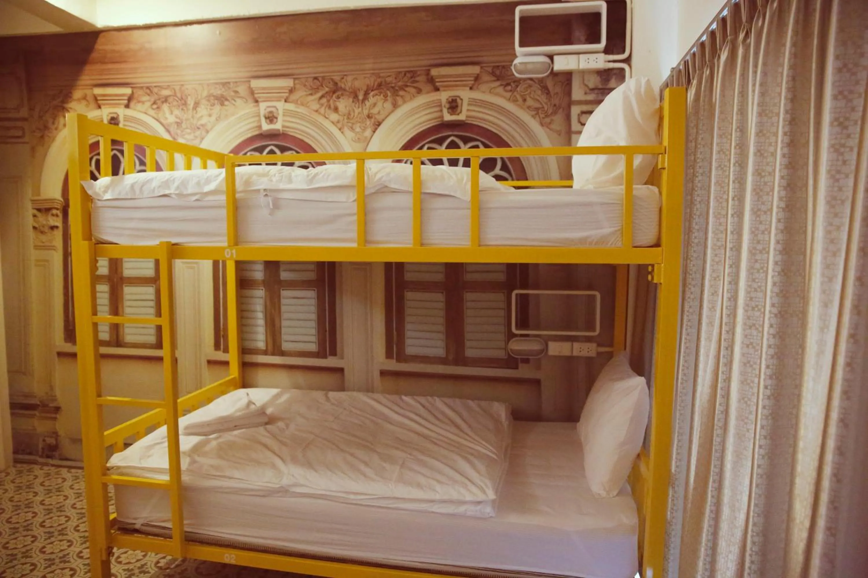 bunk bed in Sino Hostel @ Kata