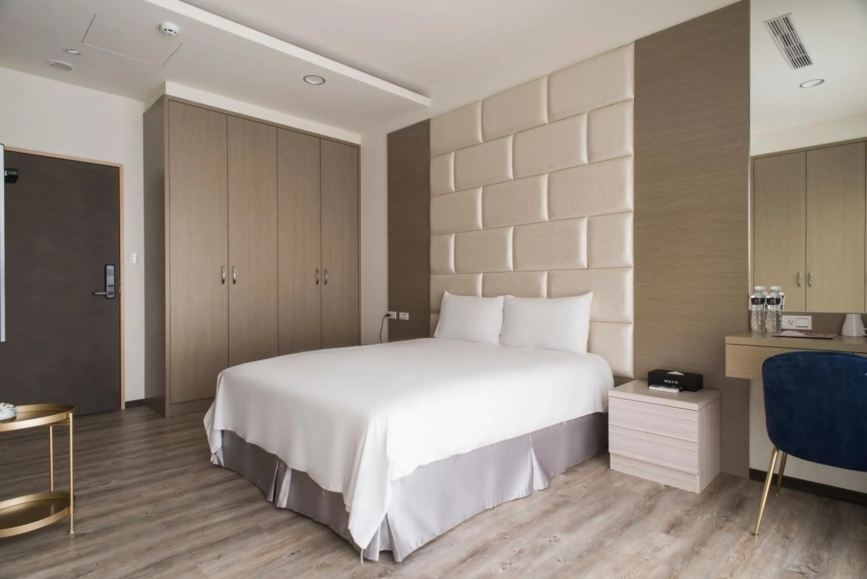 Bed in Whoops Hotel Bed in Whoops Hotel