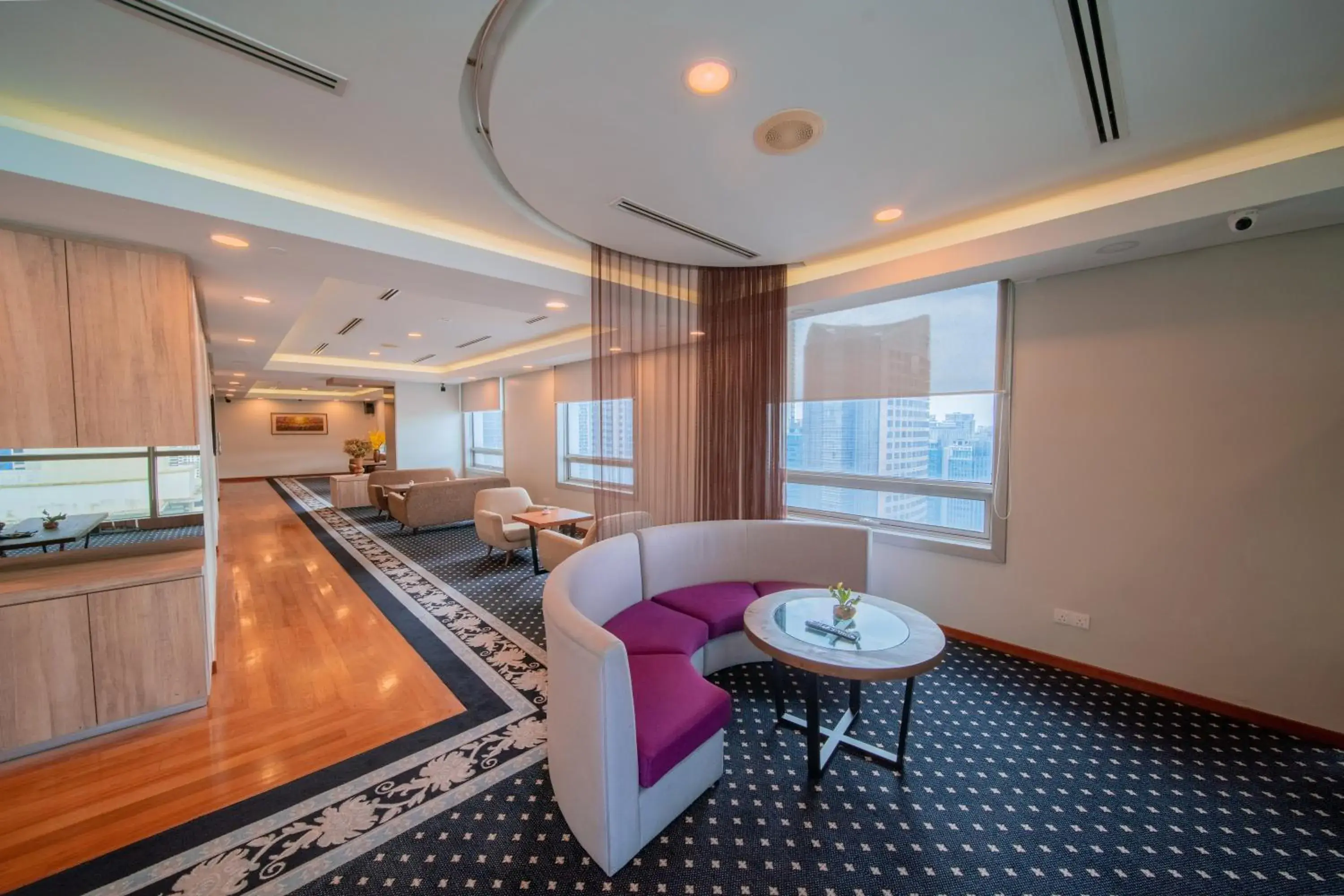 Lounge or bar in St Giles Boulevard Lounge or bar in St Giles Boulevard