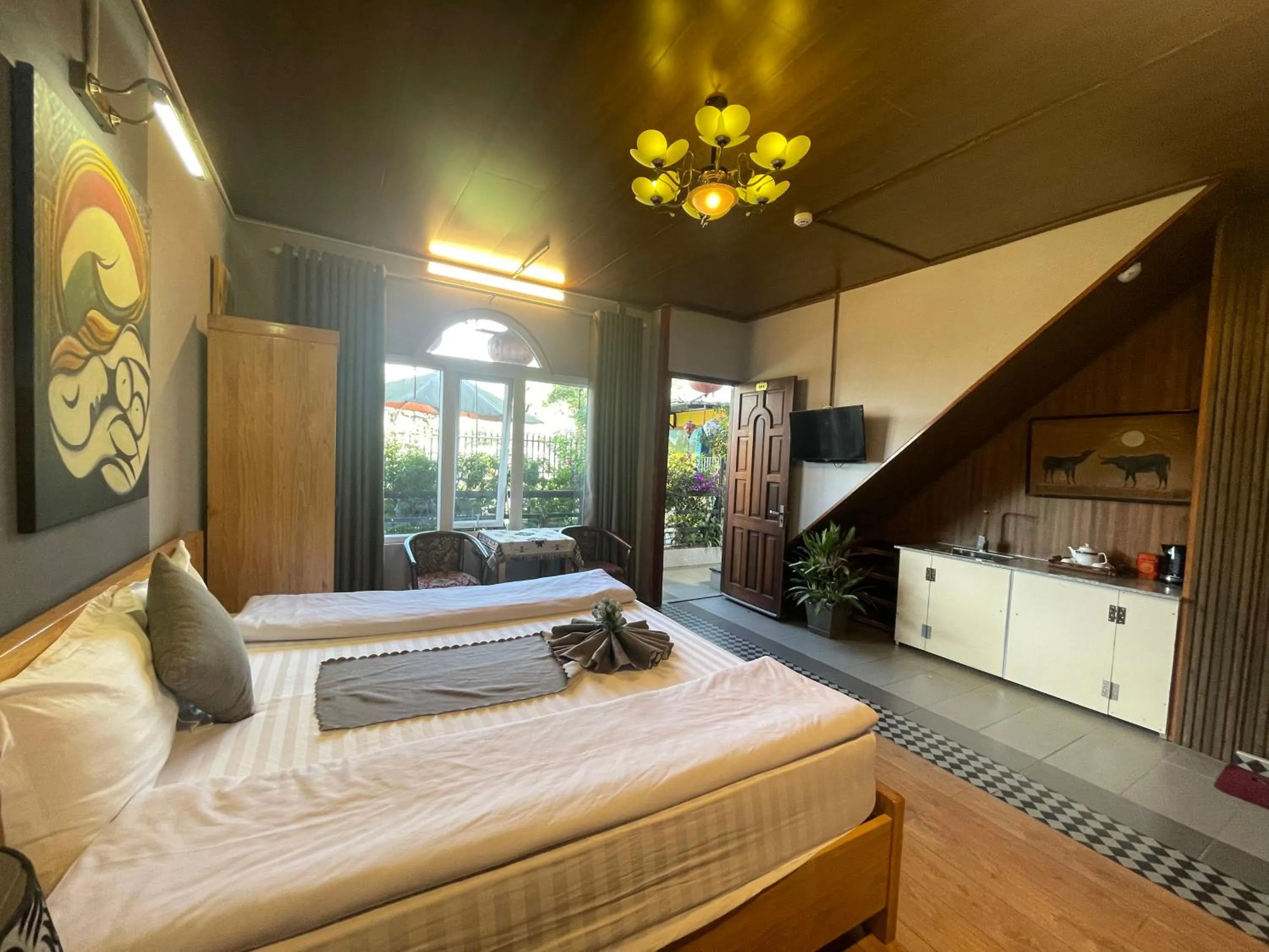 Bed in Redhouse Dalat Hotel