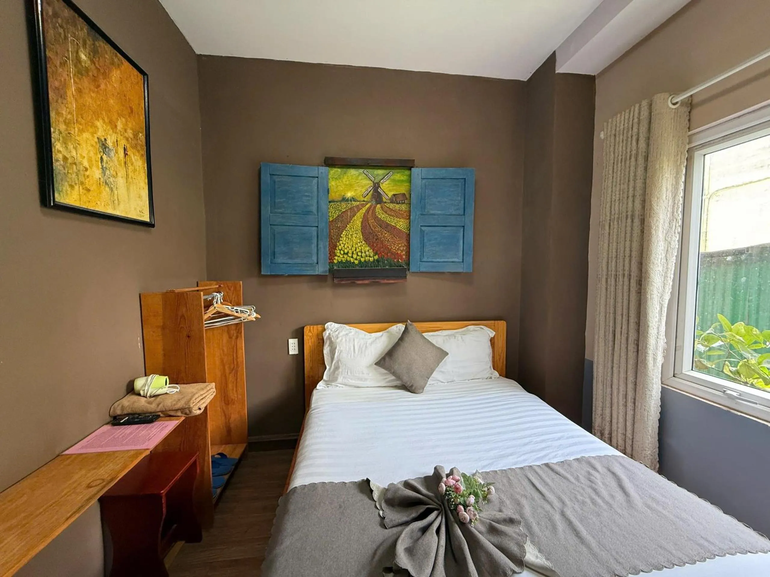Bed in Redhouse Dalat Hotel
