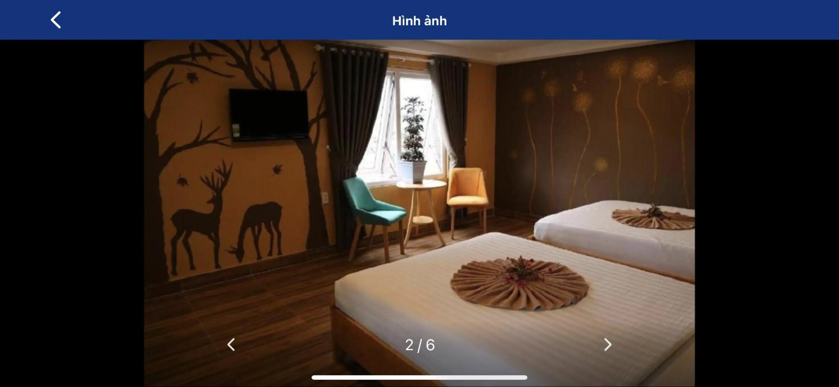 Bed in Redhouse Dalat Hotel