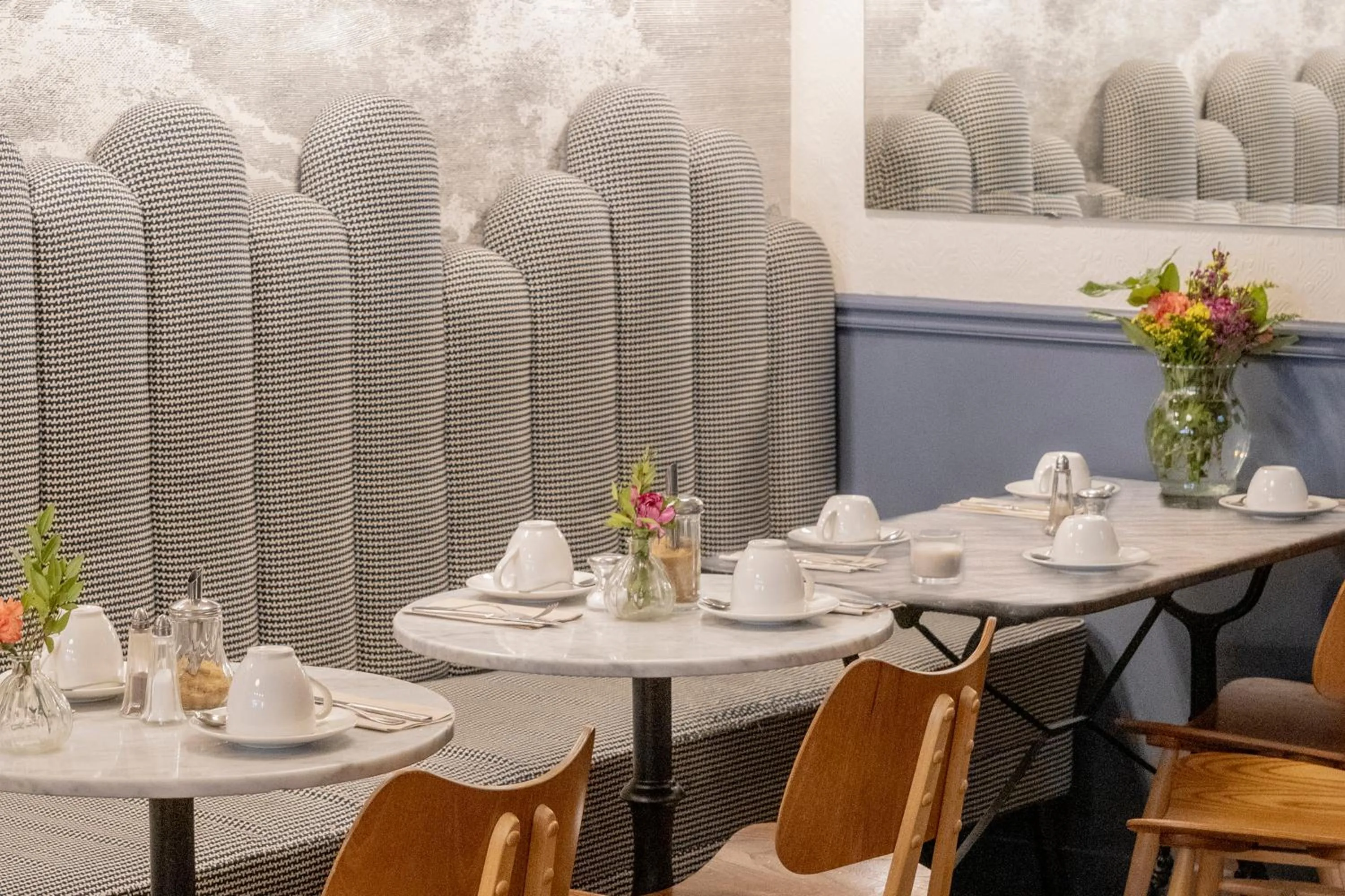 Breakfast in Hotel Paradis