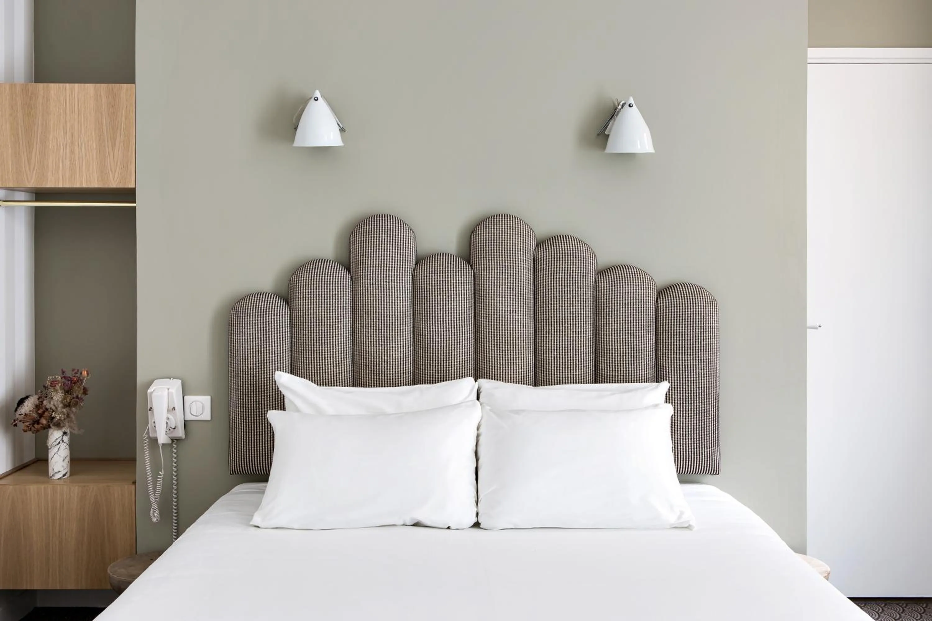 Bedroom, Bed in Hotel Paradis