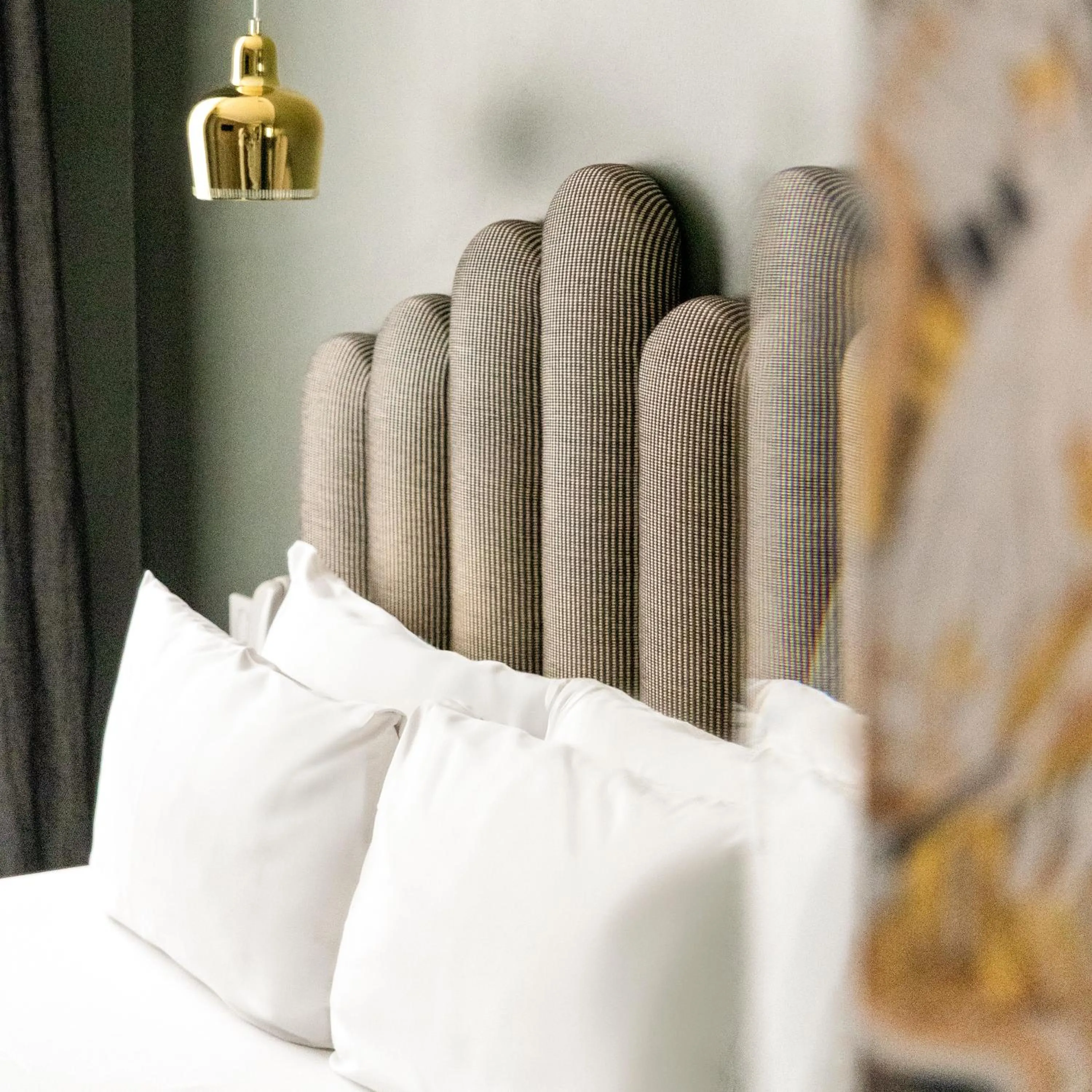 Bed in Hotel Paradis