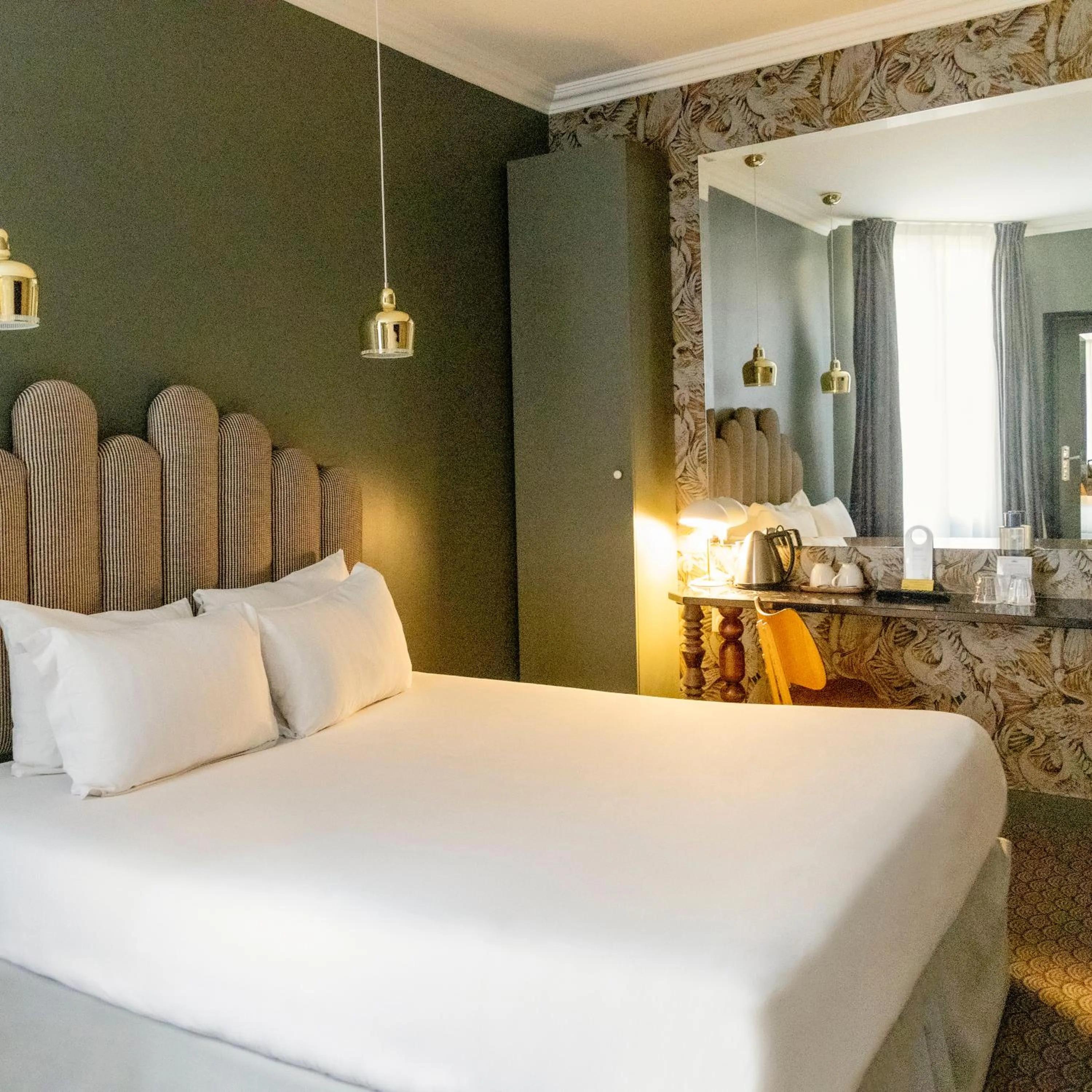 Bedroom, Bed in Hotel Paradis