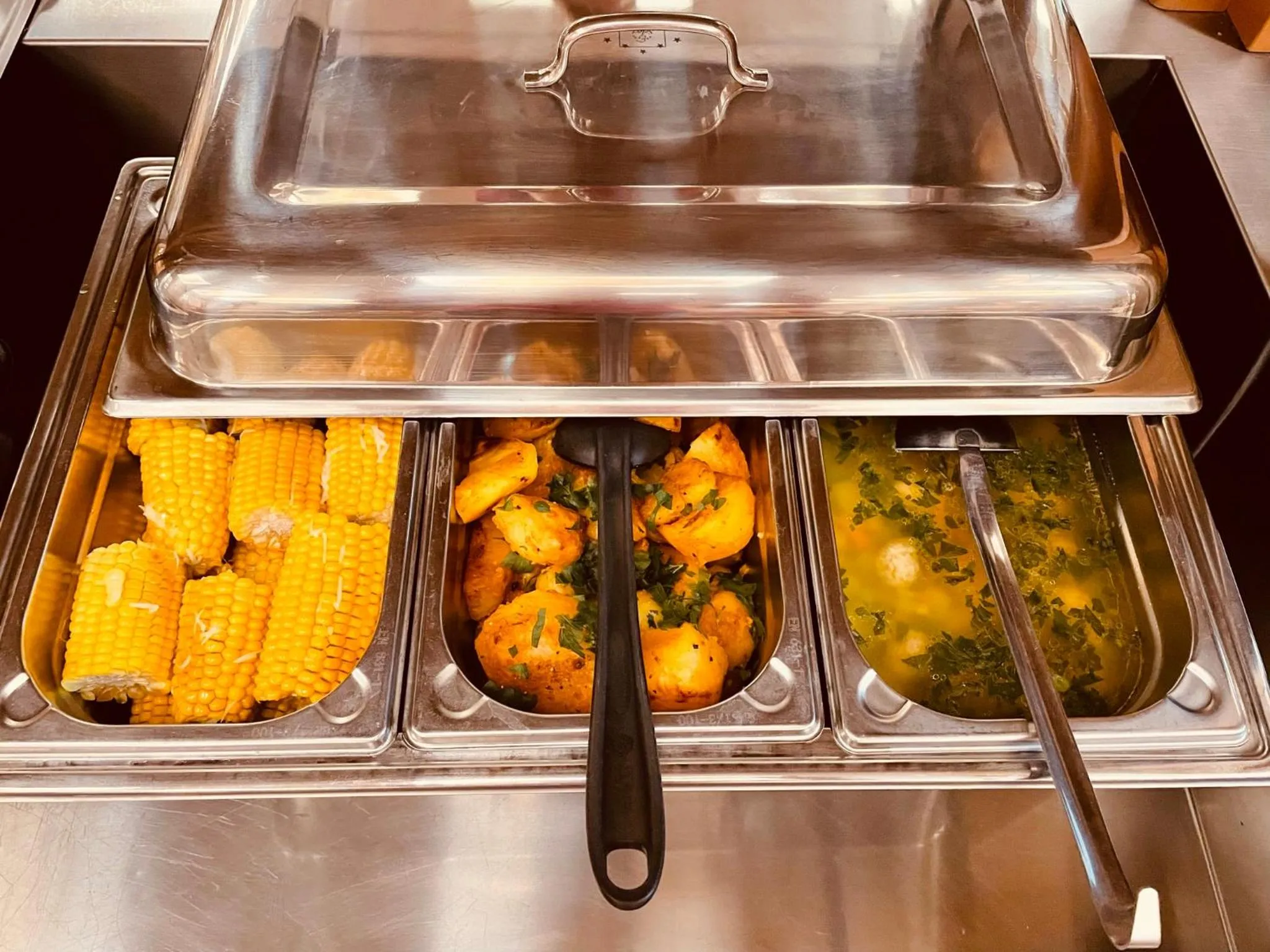 Buffet breakfast in Hotel Askania