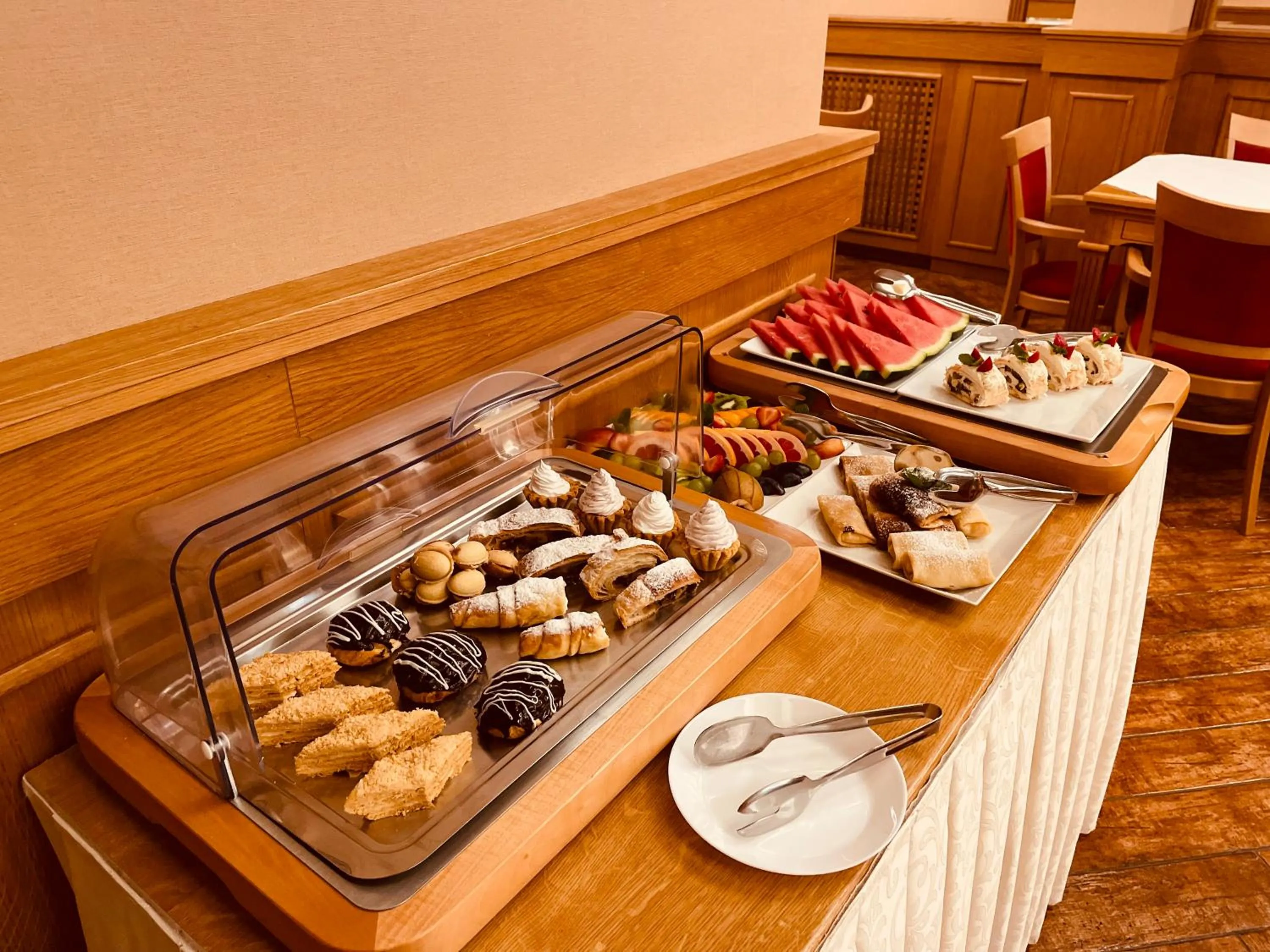 Buffet breakfast in Hotel Askania