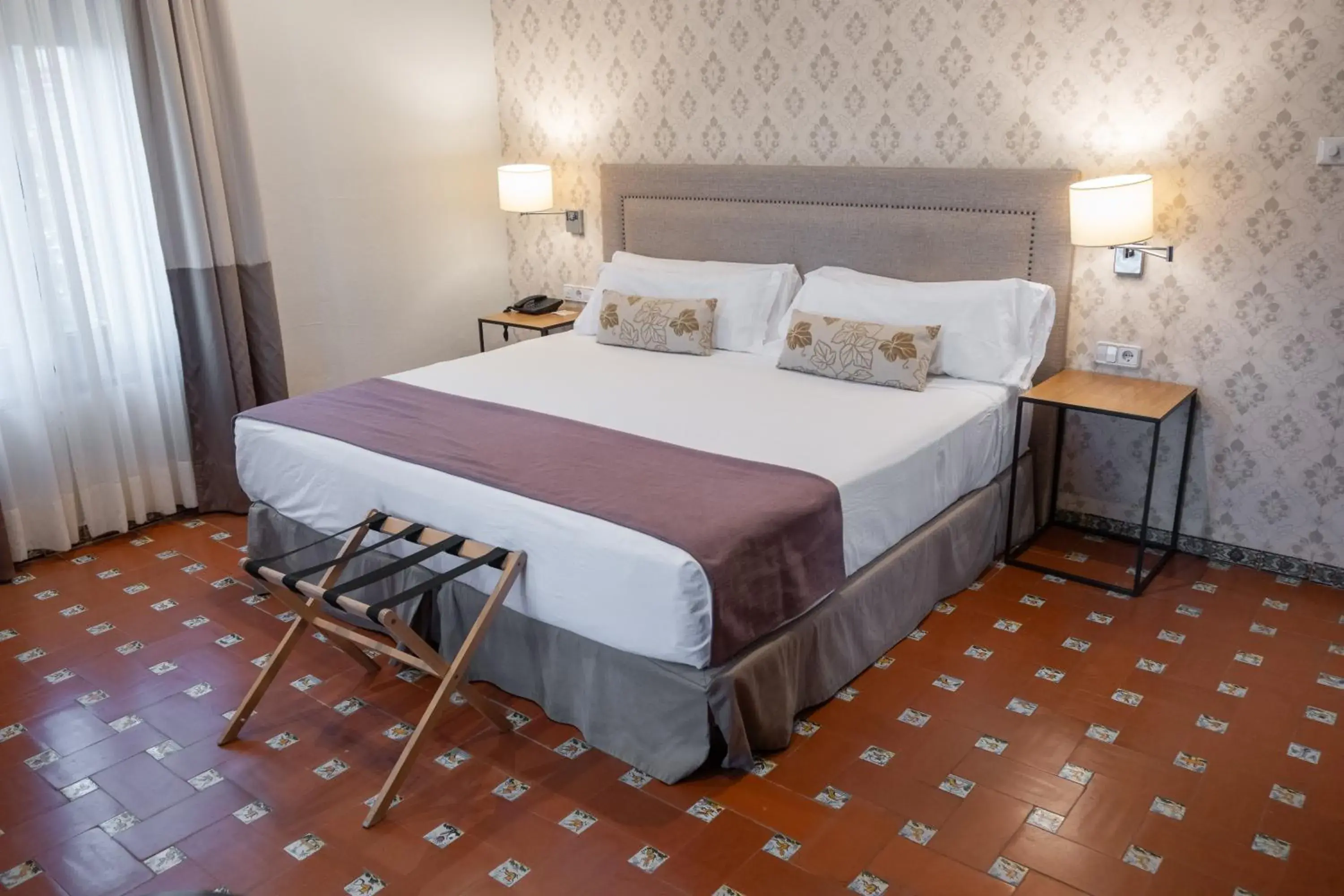 Double Room in La Almoraima Hotel Double Room in La Almoraima Hotel