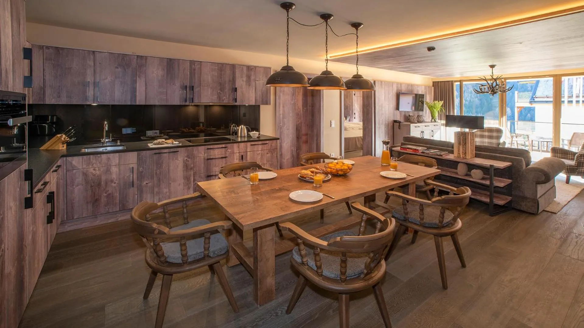 Dining area in Mountain Spa Residences