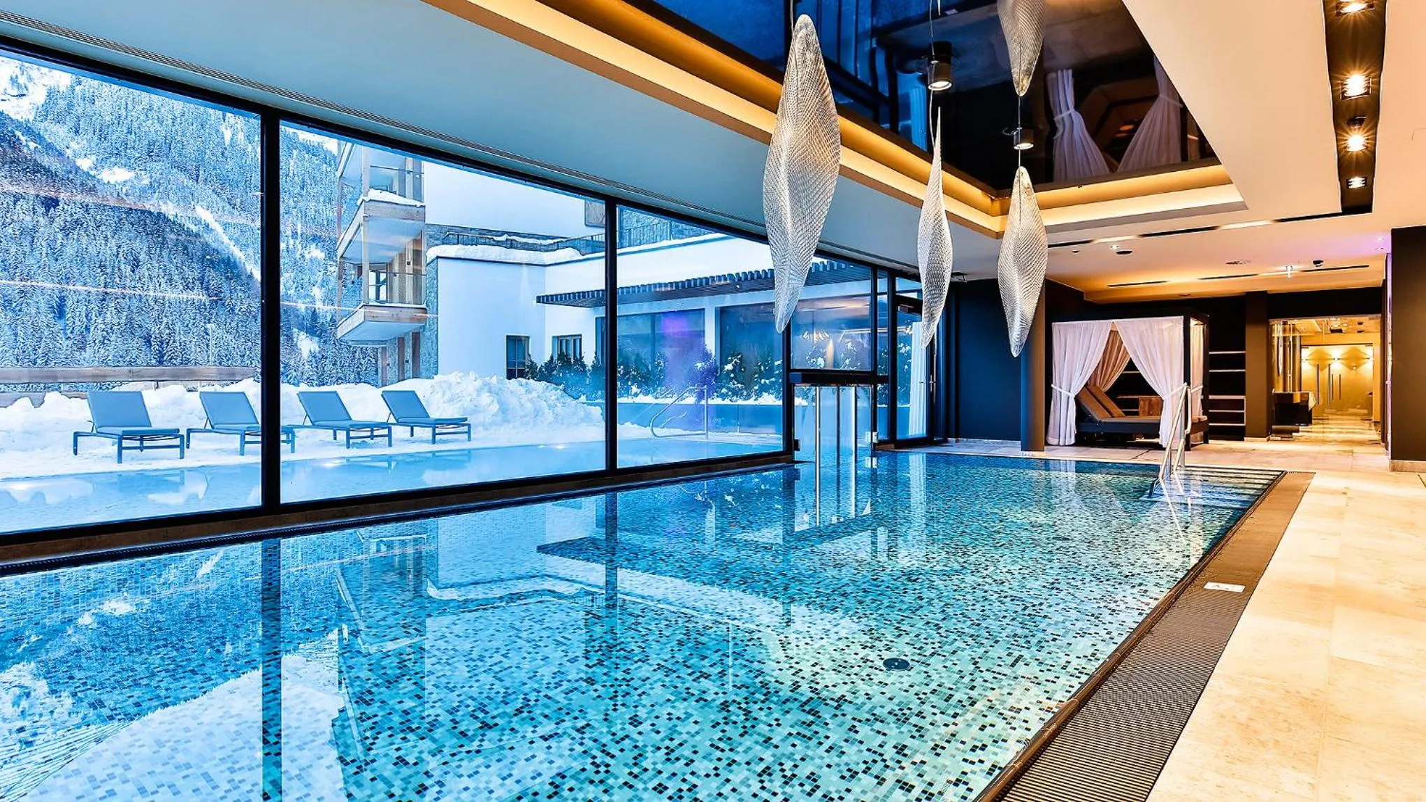 Swimming pool in Mountain Spa Residences