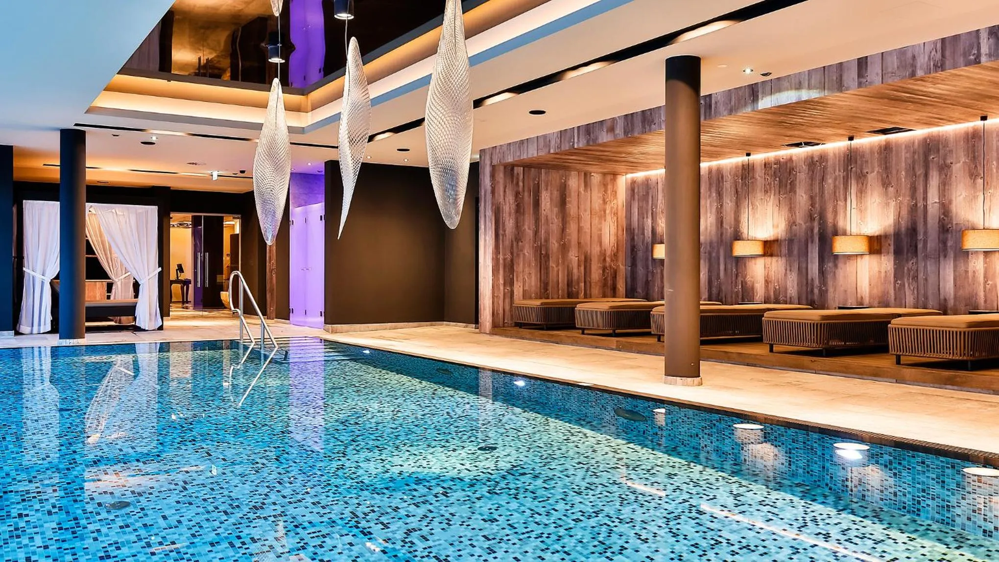 Swimming pool in Mountain Spa Residences