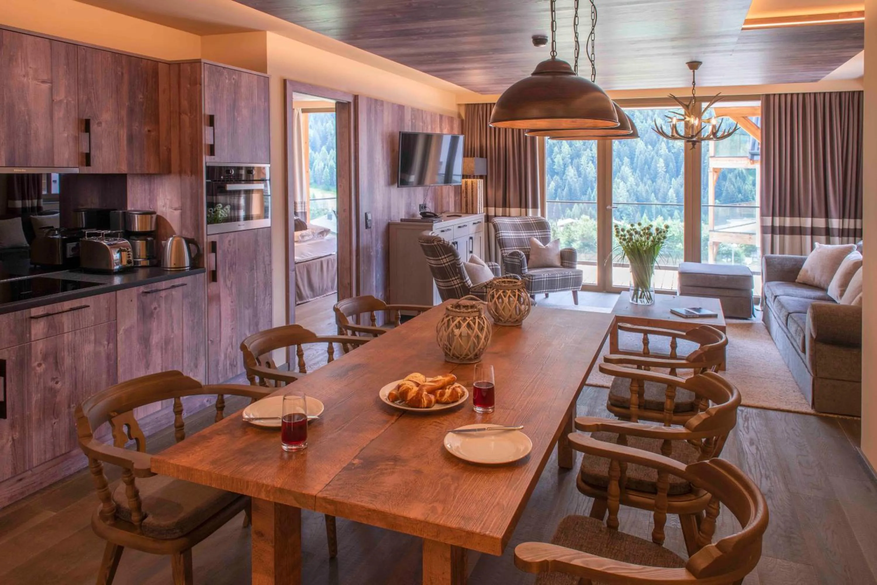Dining area in Mountain Spa Residences